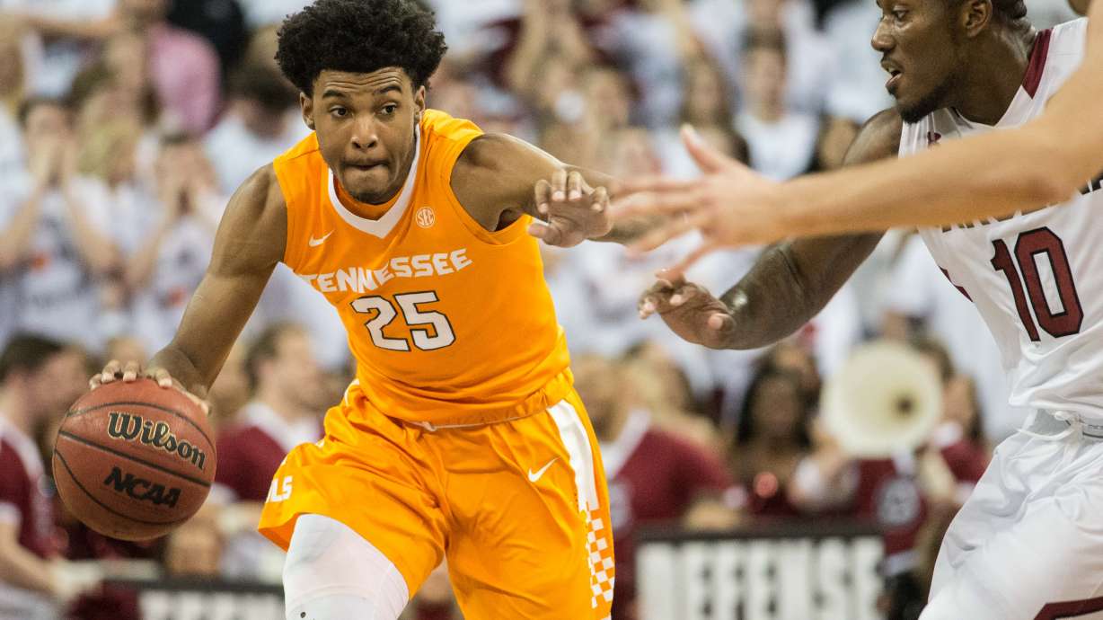 Notice leads South Carolina to 84-58 win over Tennessee