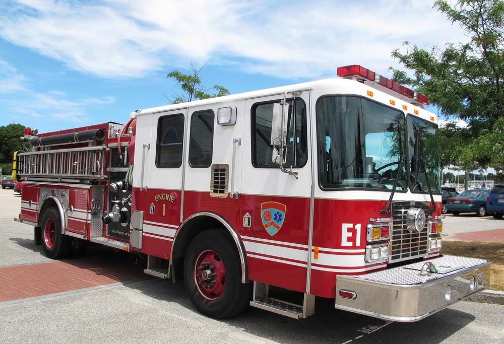 Man rescues neighbor from burning house on Christmas Eve