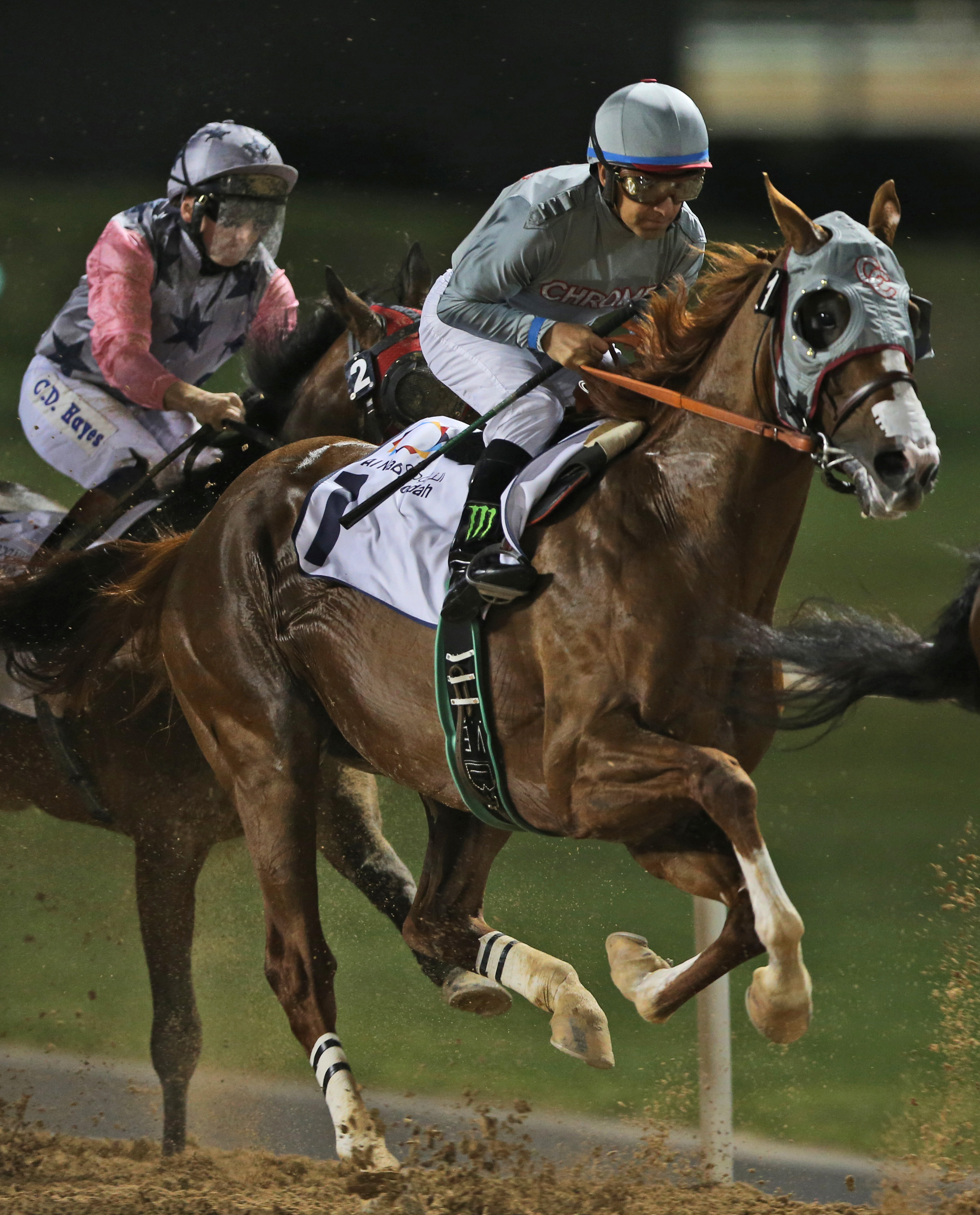 California Chrome, star of 2014, cruises to win in Dubai