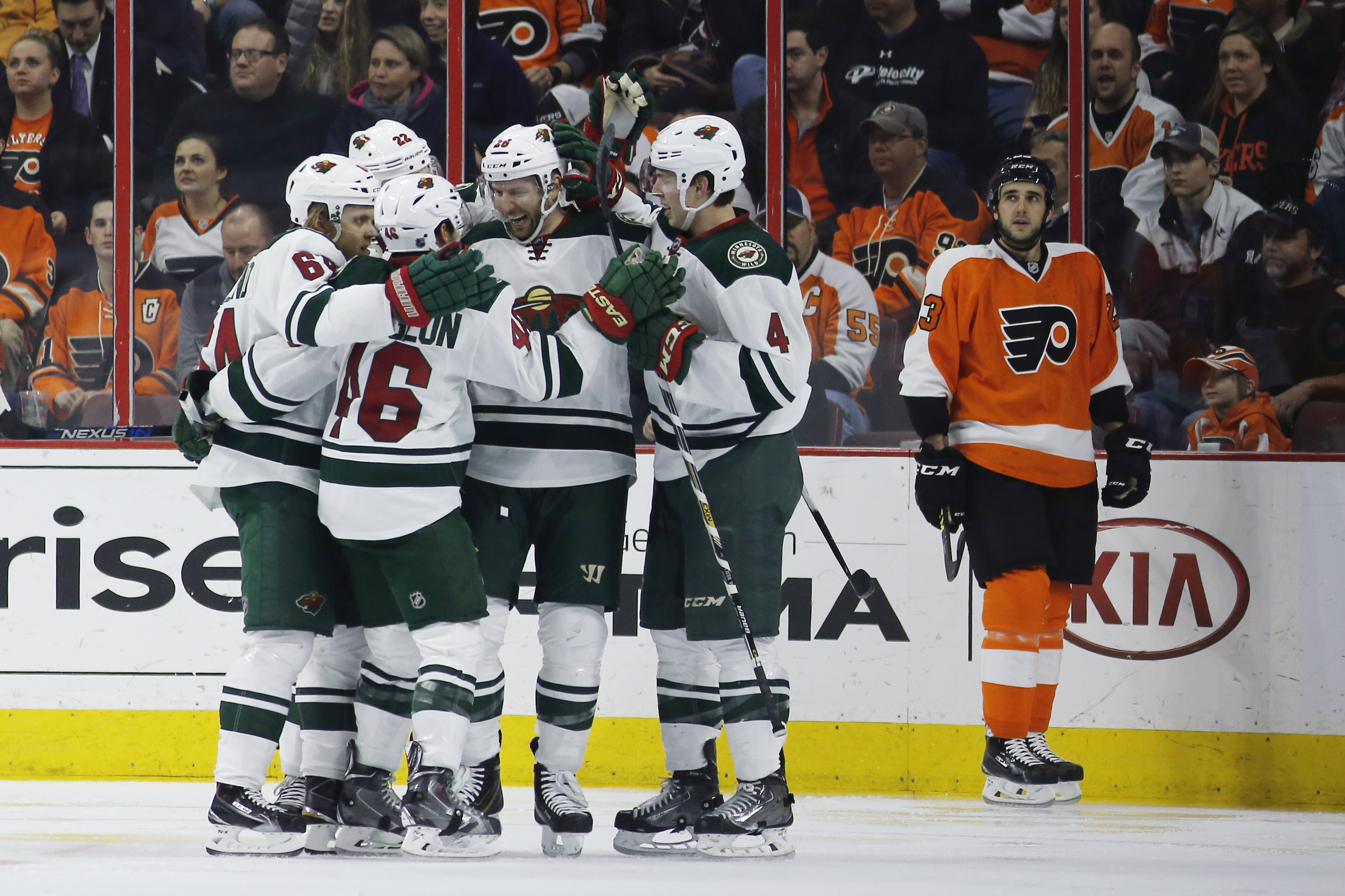 Bellemare's third-period goal leads Flyers past Wild 3-2