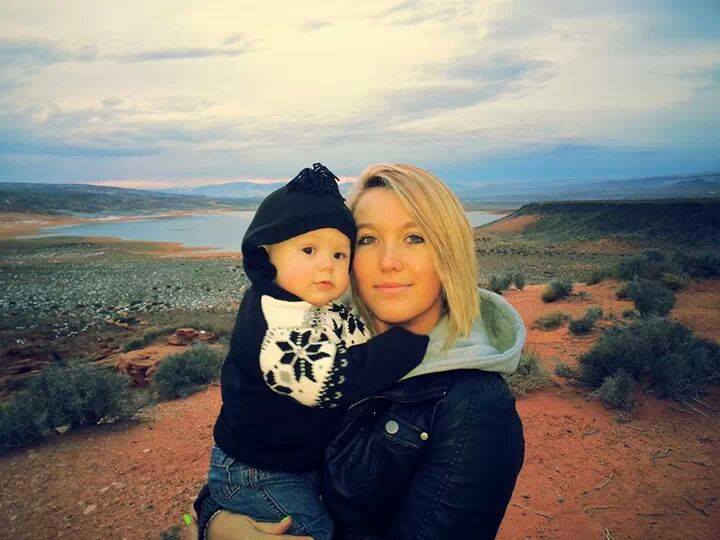 Woman, son rescued from crash with help from 'familiar' passerby