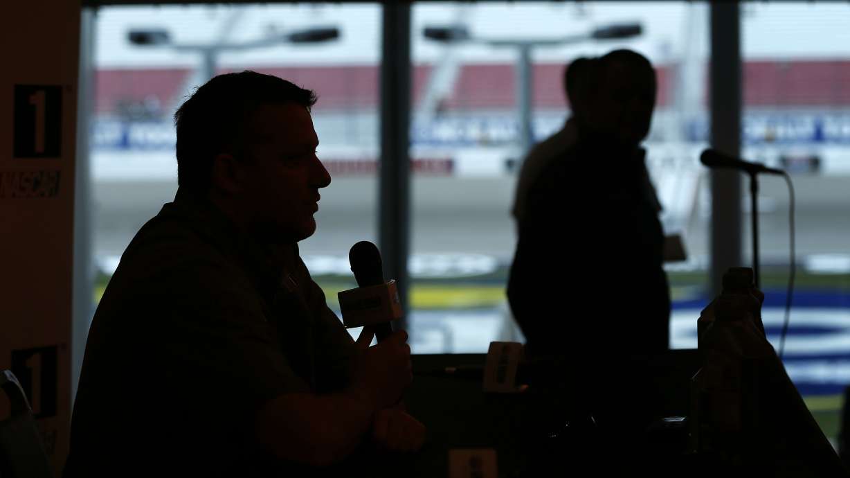 Stewart still unsure of return date for final NASCAR season