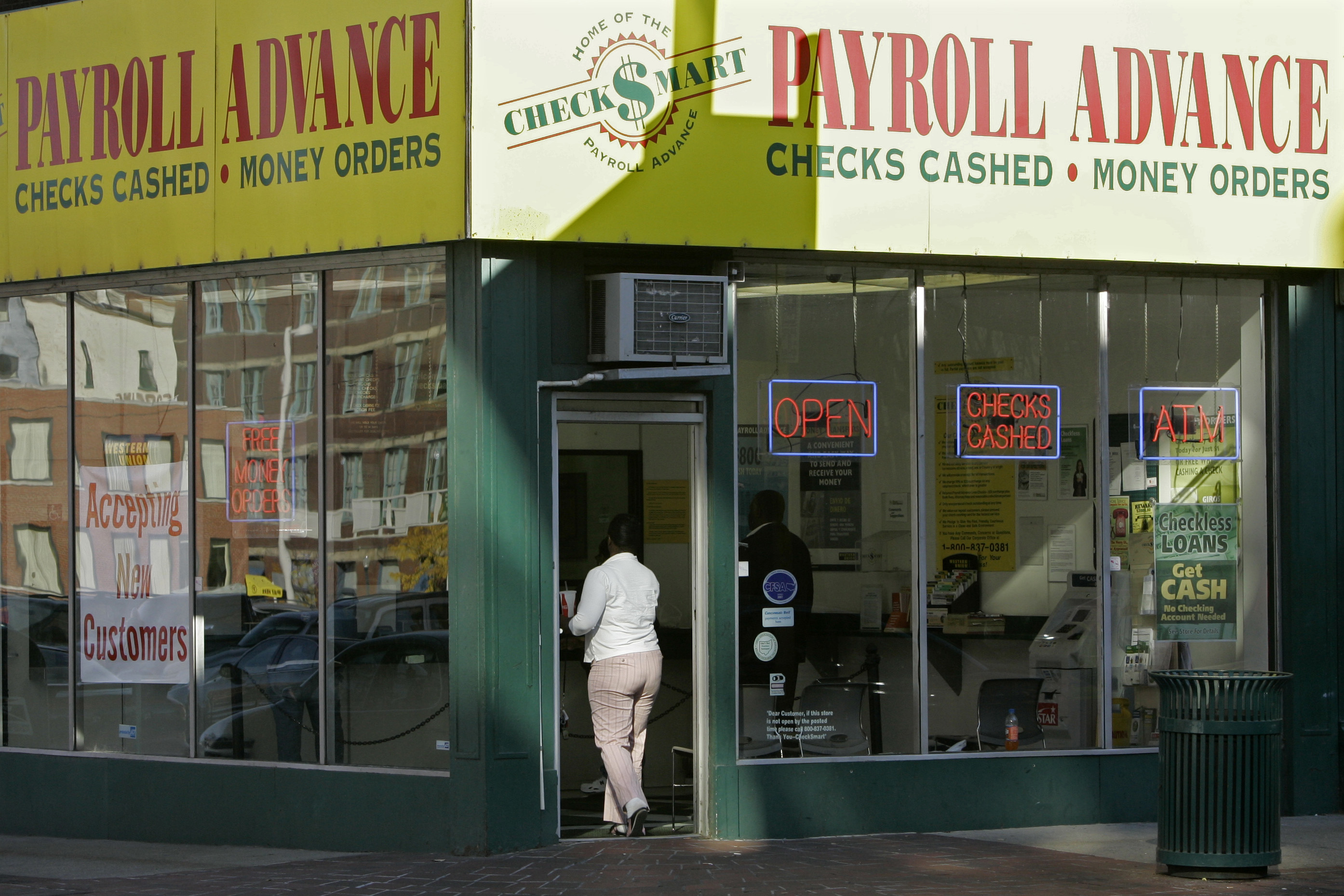 Number of licensed payday lenders in Idaho drops