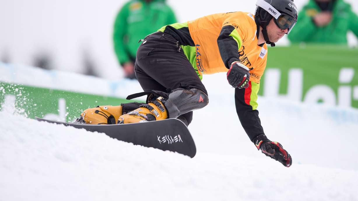 Kummer, Fischnaller win snowboard World Cup titles