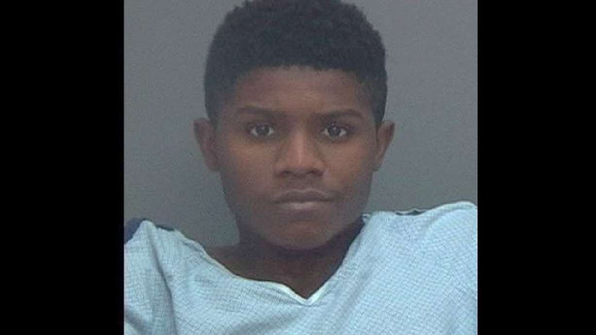 Joven acusado de triple homicidio en Utah dice que fue defensa propia