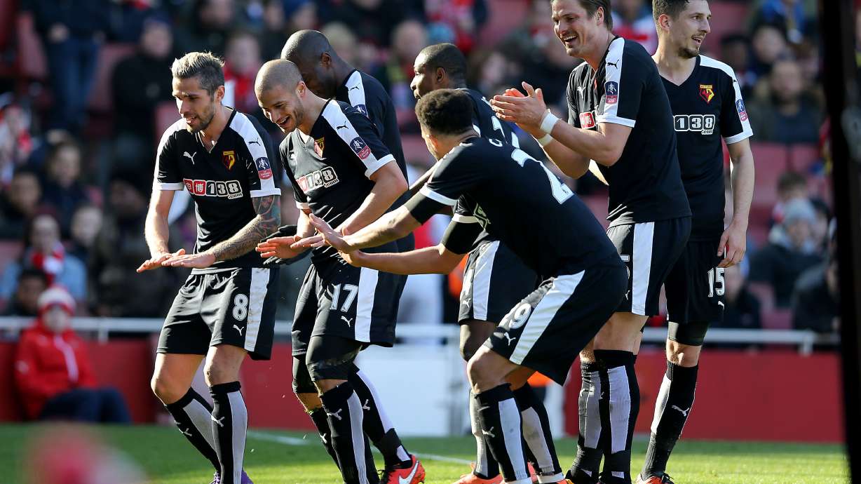 Arsenal loses in FA Cup, Man United held by West Ham