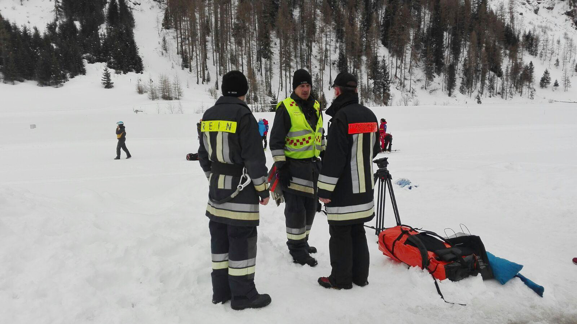 Italian investigators study dynamics of deadly avalanche