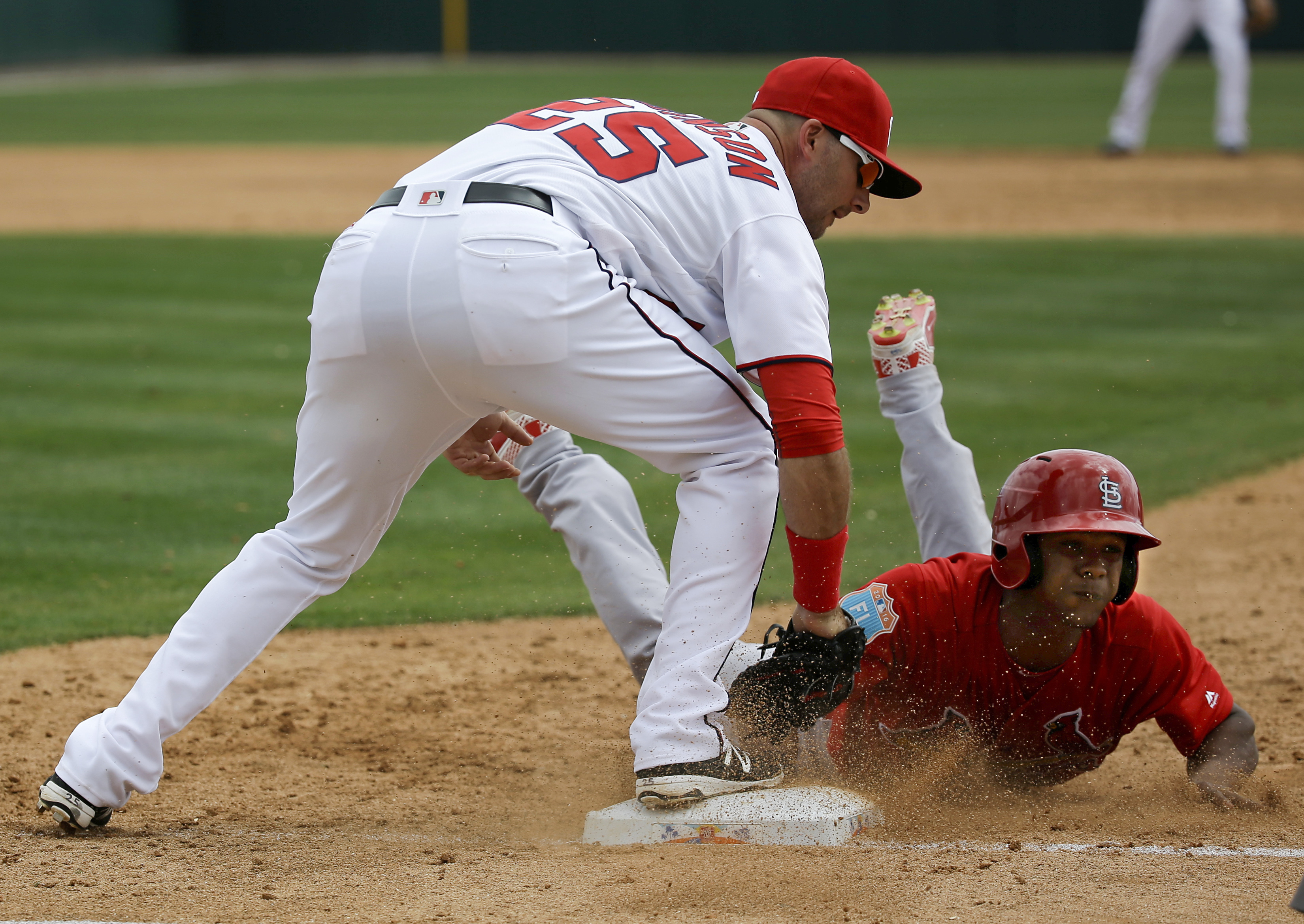 Scherzer excels, Zimmerman debuts as Nats tie Cardinals