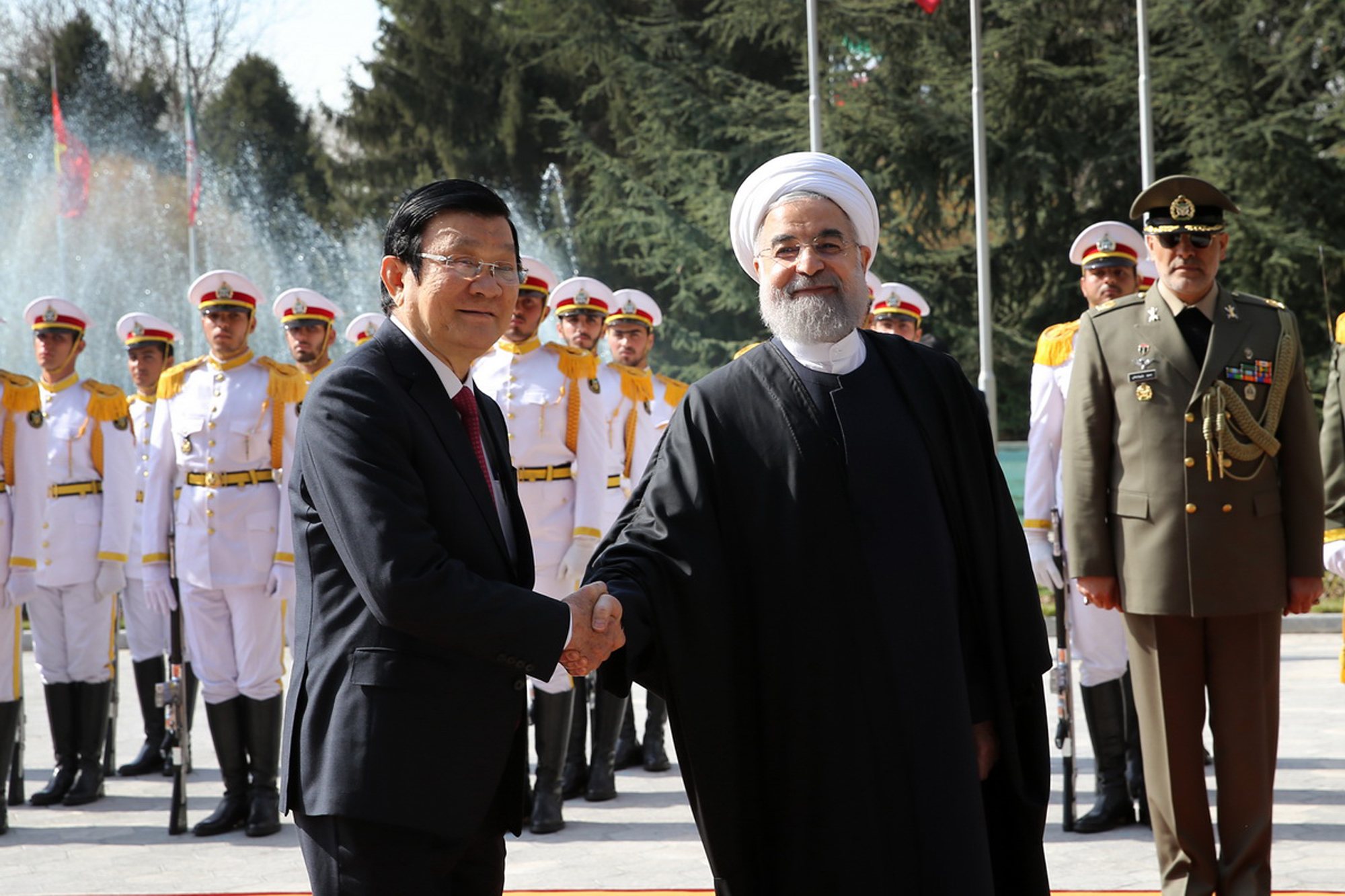 Iran welcomes Vietnamese leader, looks to boost trade