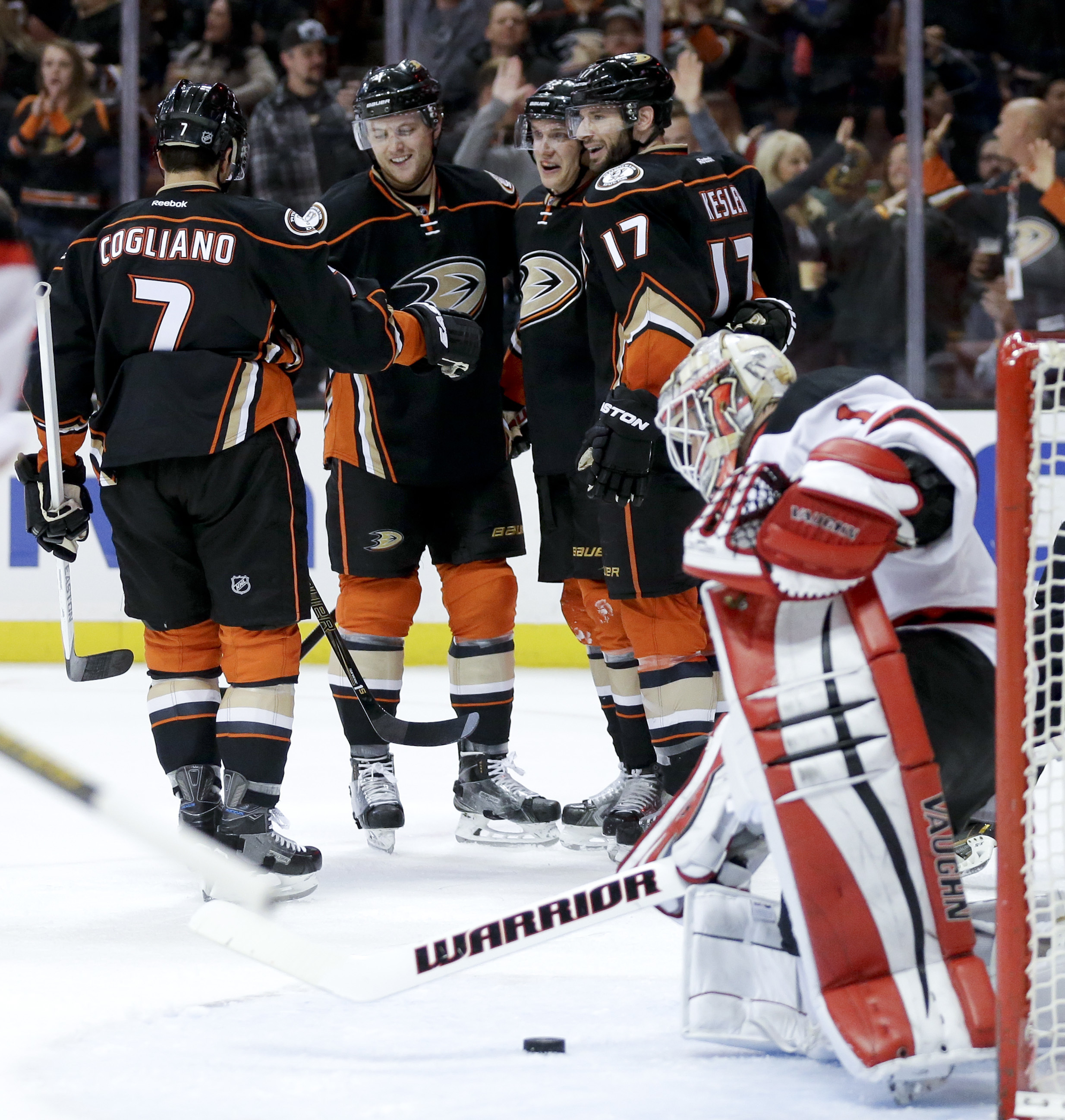 Ducks rout Devils 7-1 behind Silfverberg's hat trick