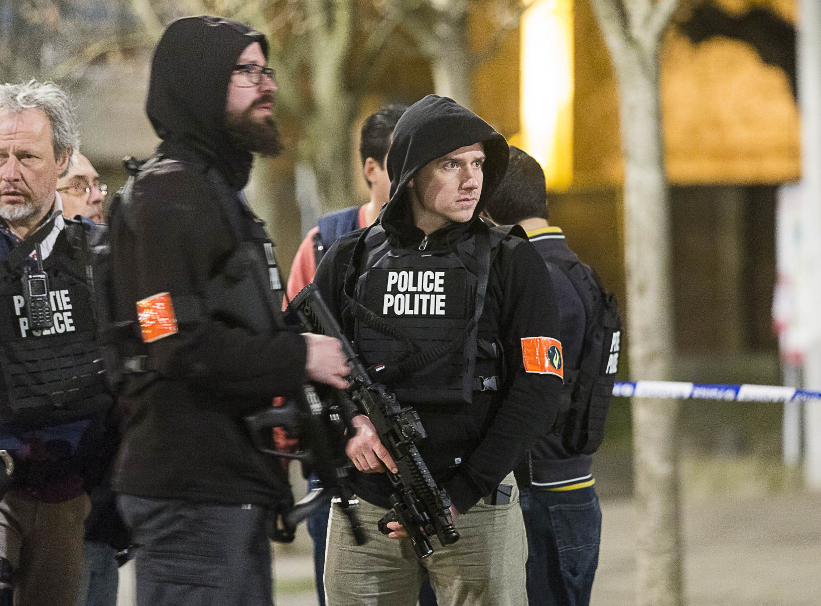 Hunt on for 2 in Belgian raid linked to Paris attacks