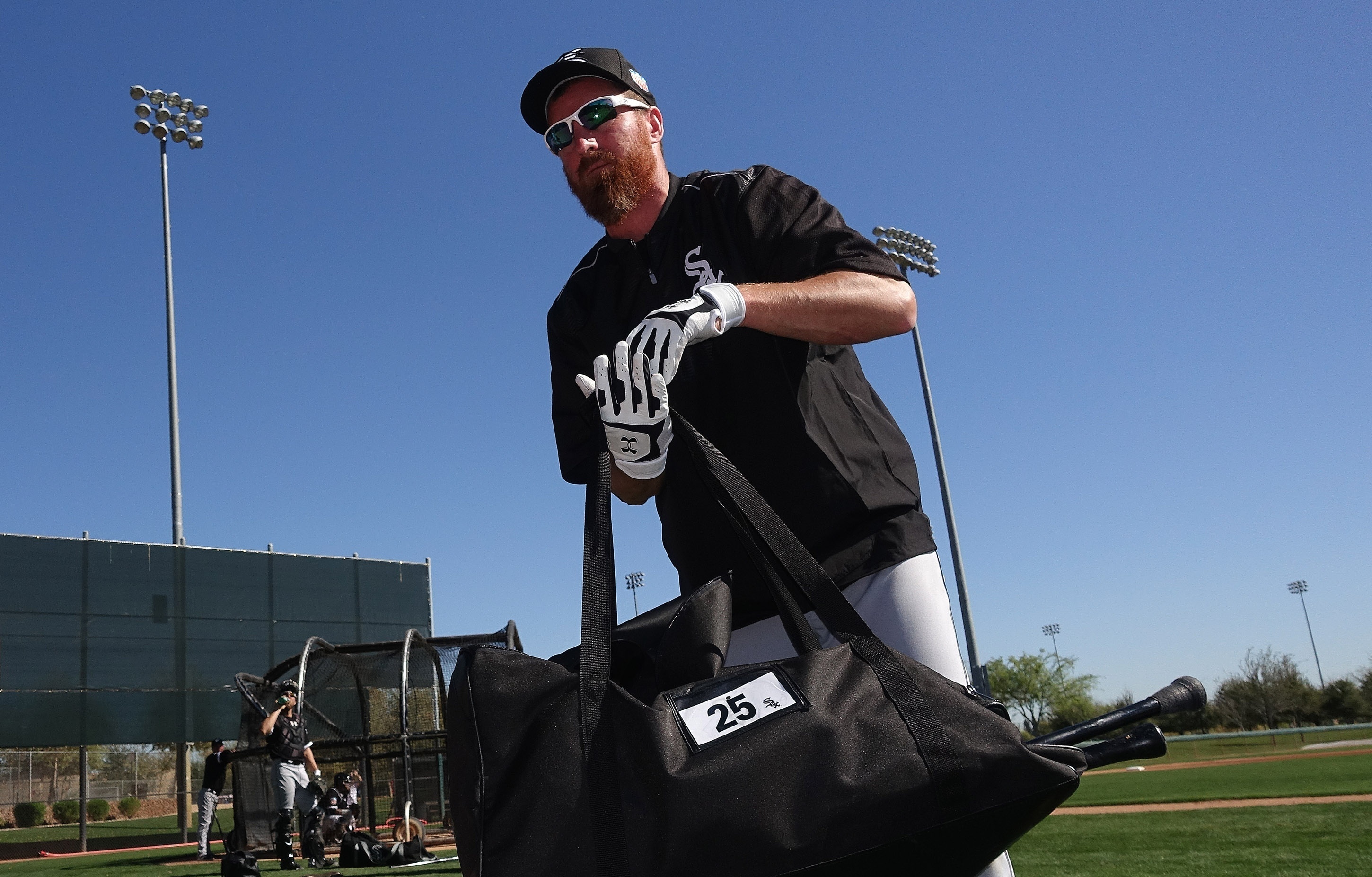 Told to cut son's time in clubhouse, LaRoche left White Sox