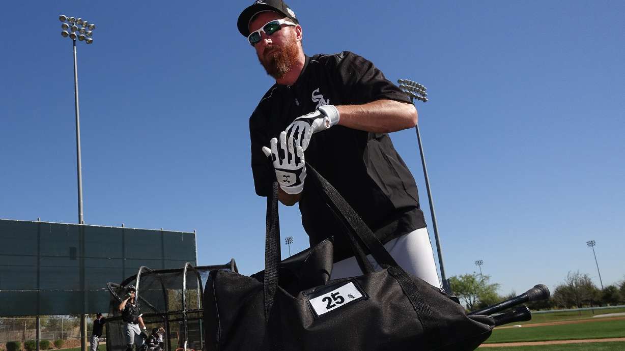 Told to cut son's time in clubhouse, LaRoche left White Sox