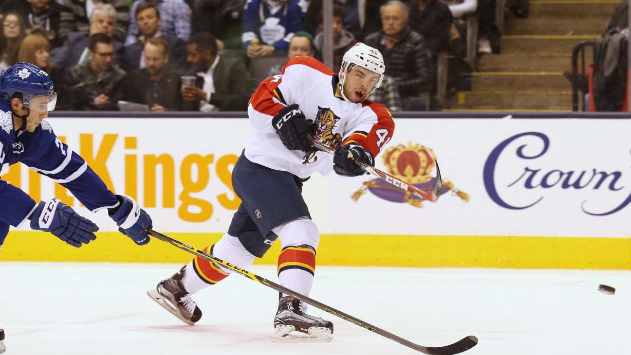 Jokinen scores 2 odd goals, Panthers beat Maple Leafs 4-1