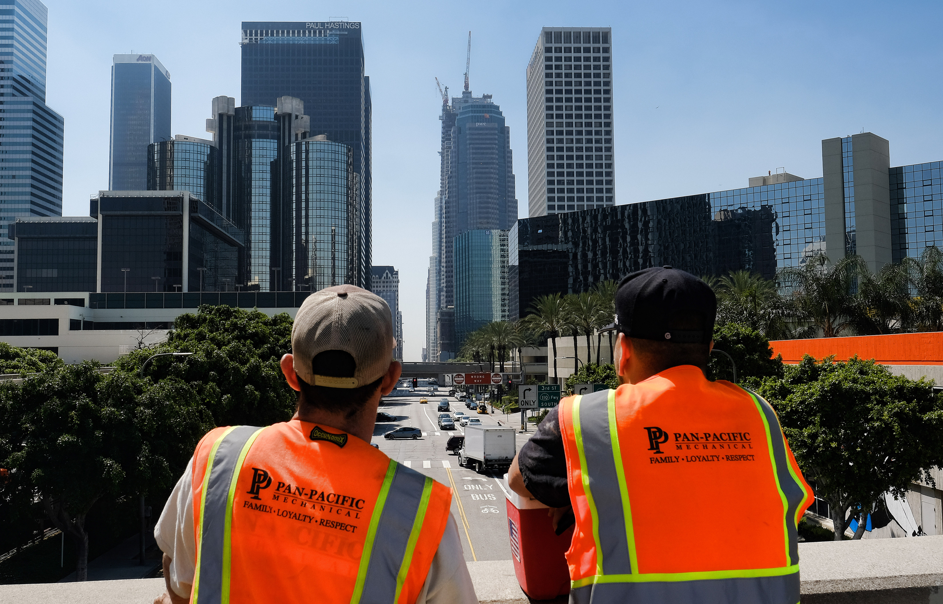 The Latest: Suicide considered in fatal skyscraper plunge