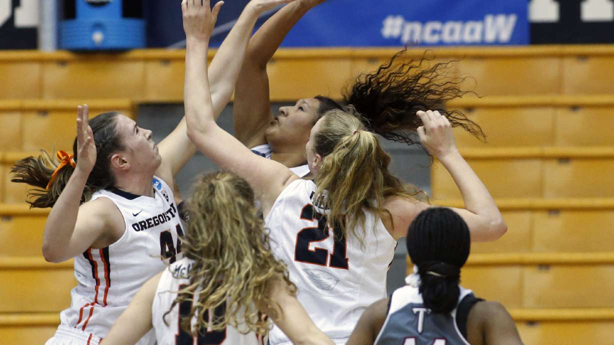 Hamblin powers Oregon State past Troy 73-31