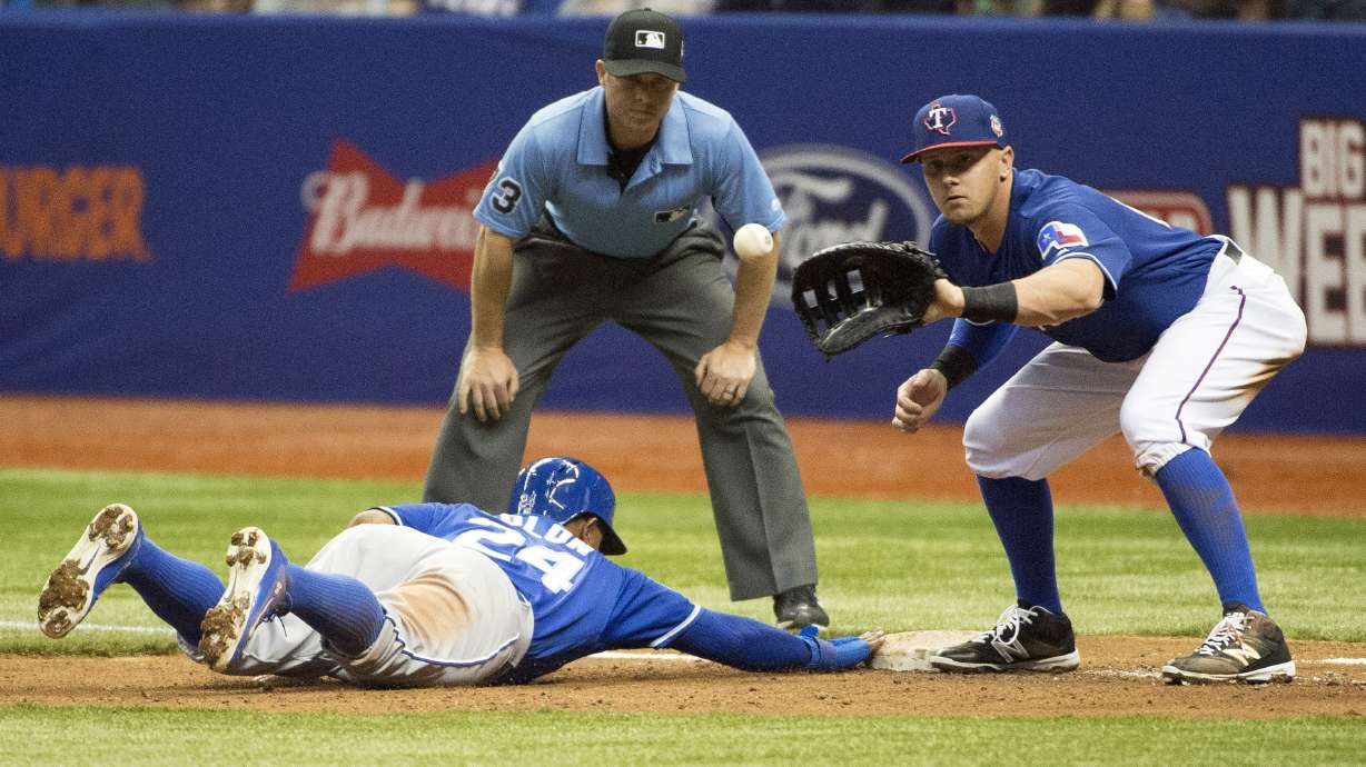 Brinson's walkoff HR lifts Rangers of Royals at Alamodome