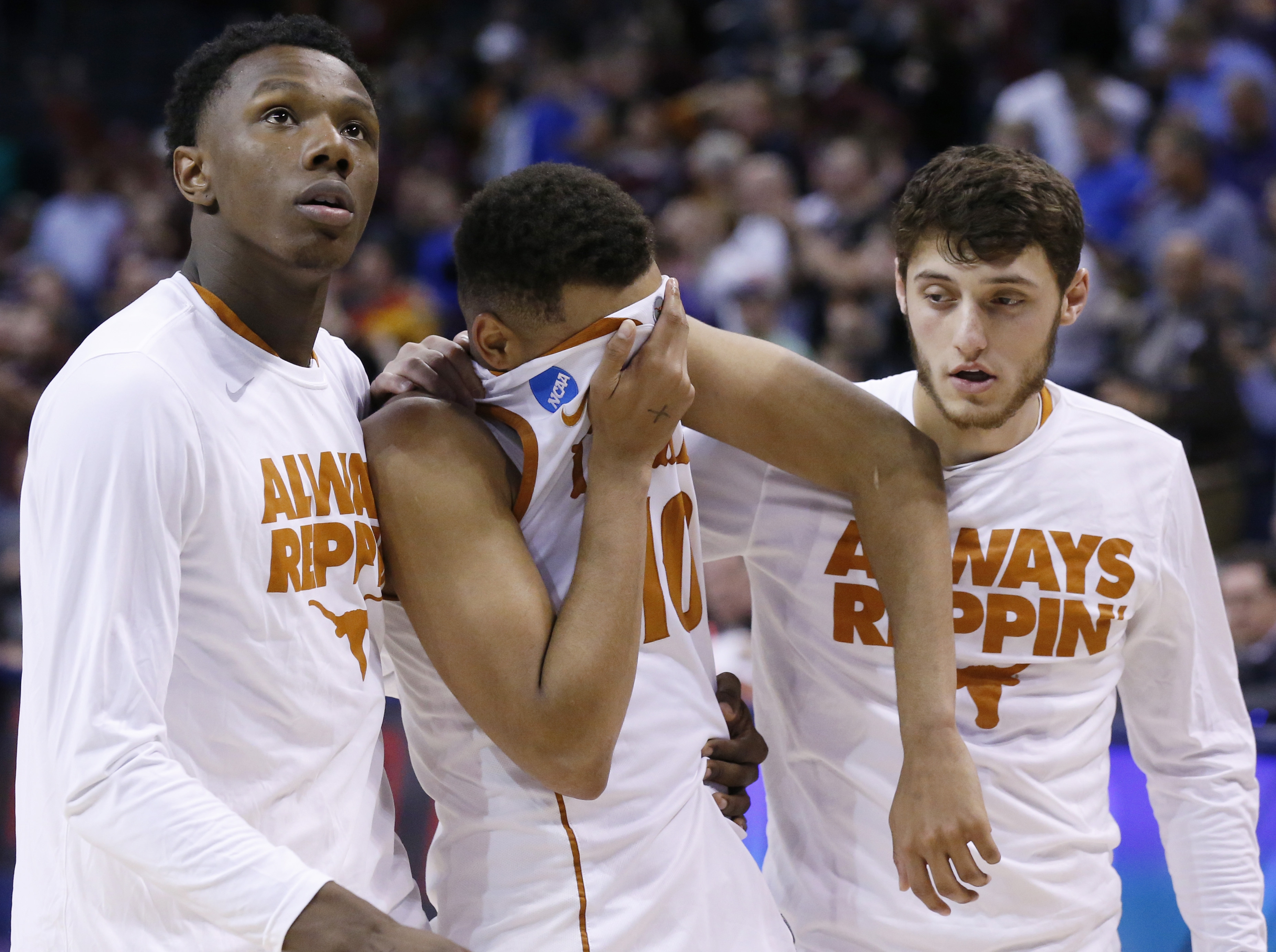 Jesperson's halfcourt shot puts Northern Iowa past Texas