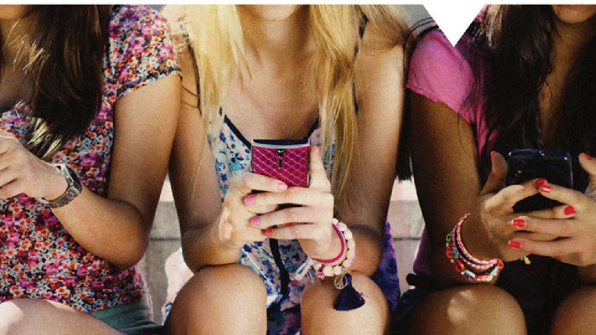 How social media has changed the dynamic between teen girls and boys