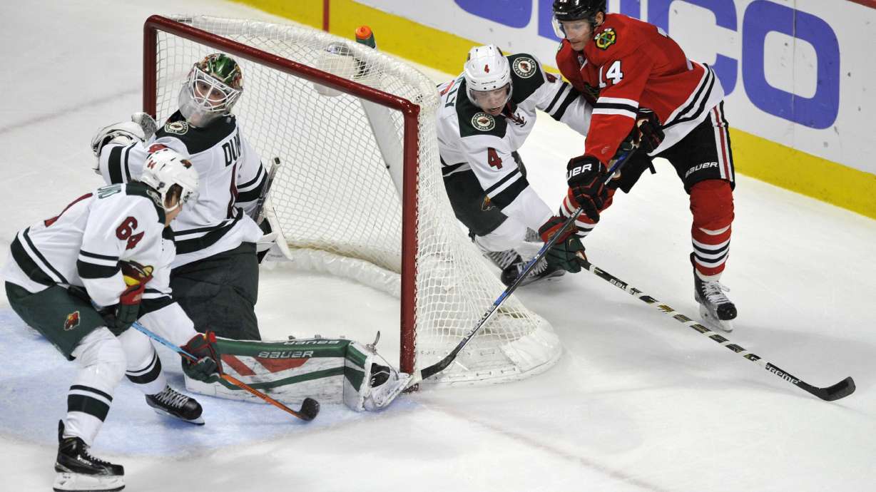 Coyle's shootout goal gives Wild 3-2 win over Blackhawks