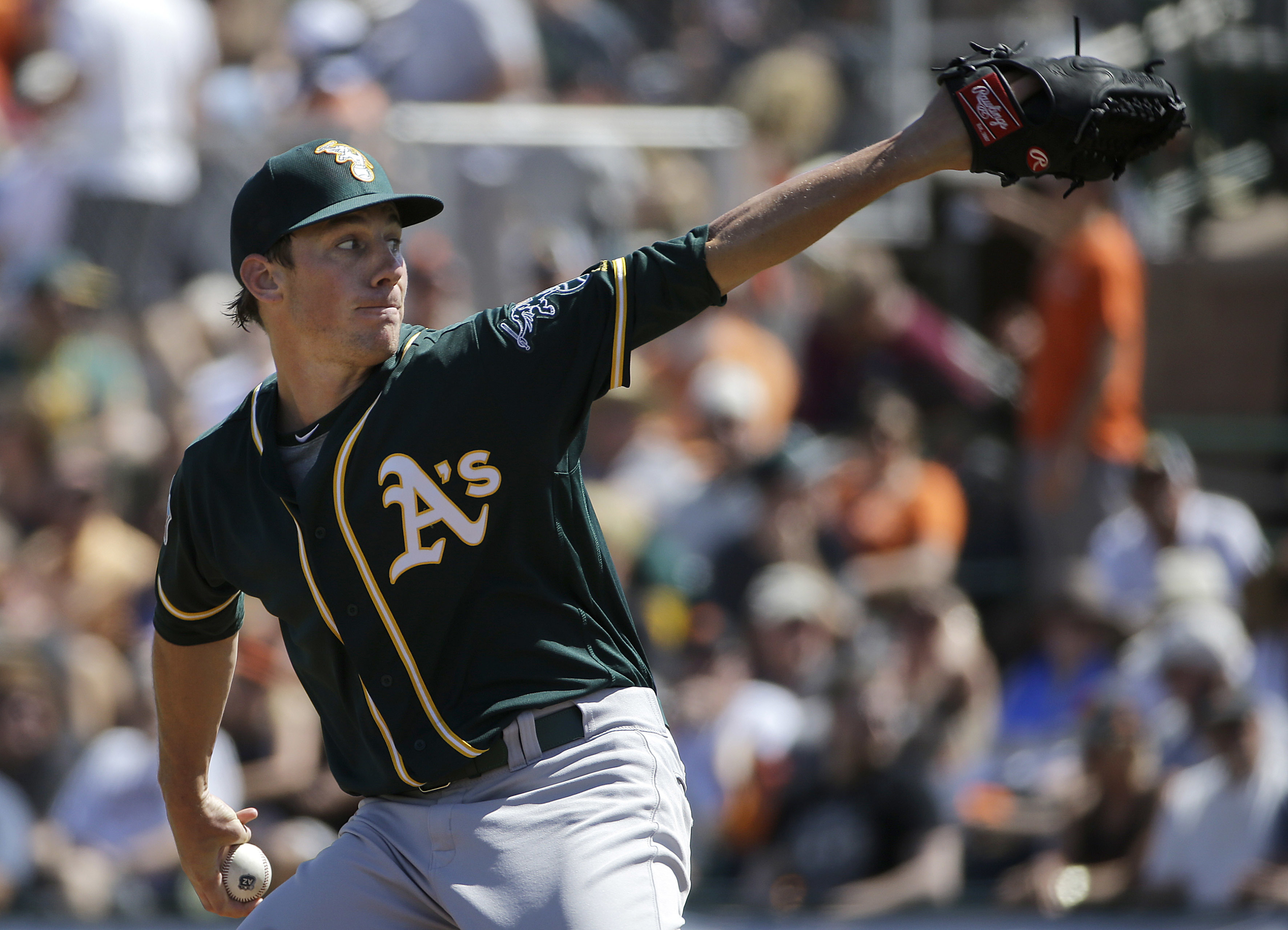 Pence homers, Samardzija goes 6 in Giants' 6-4 loss to A's