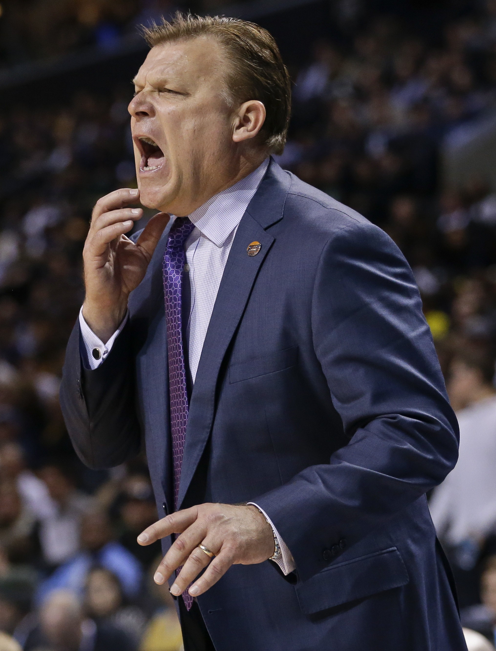 Oklahoma St. hires SFA's Brad Underwood as men's hoops coach