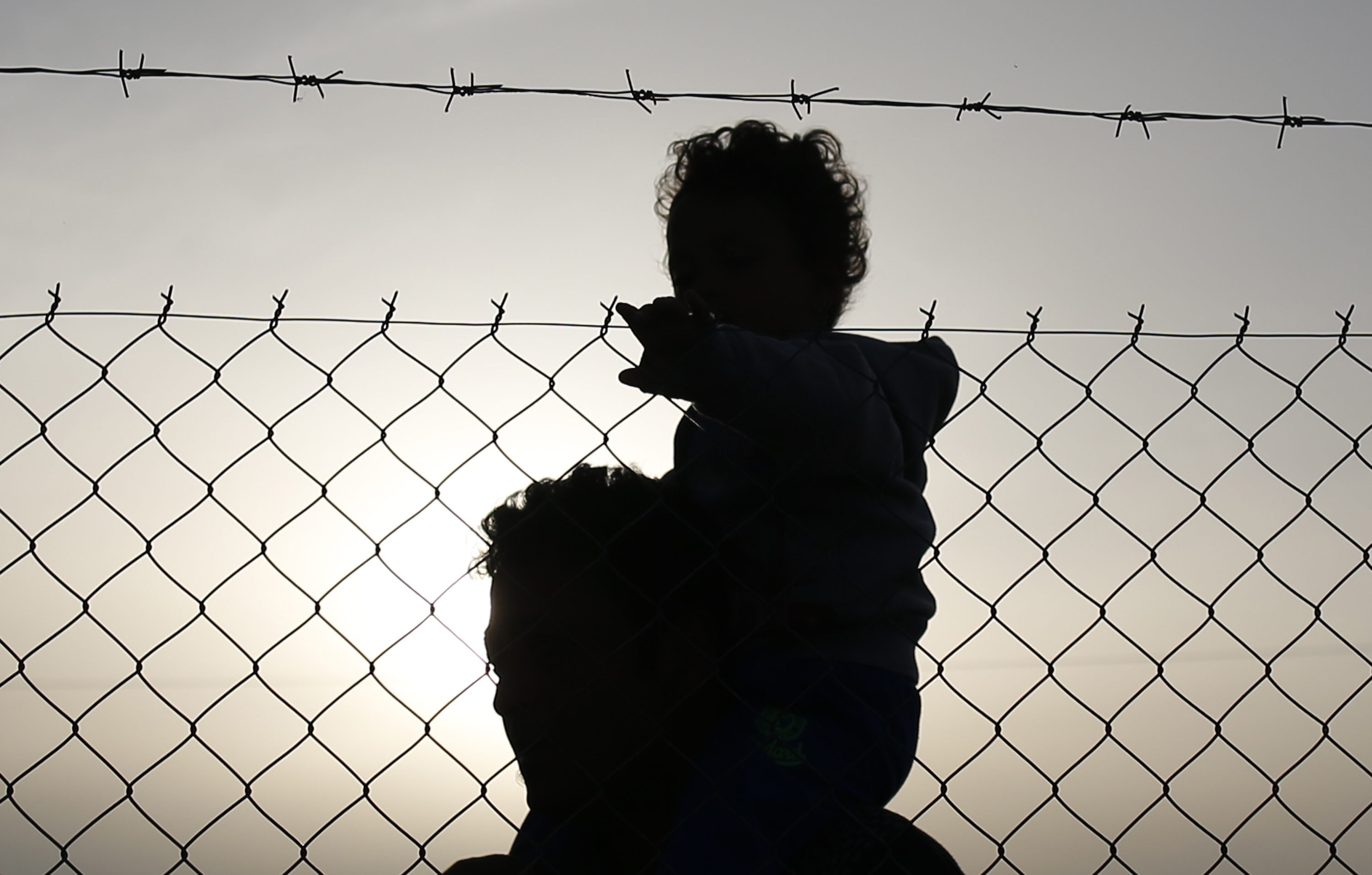 Greece: Refugee protests at border, islands