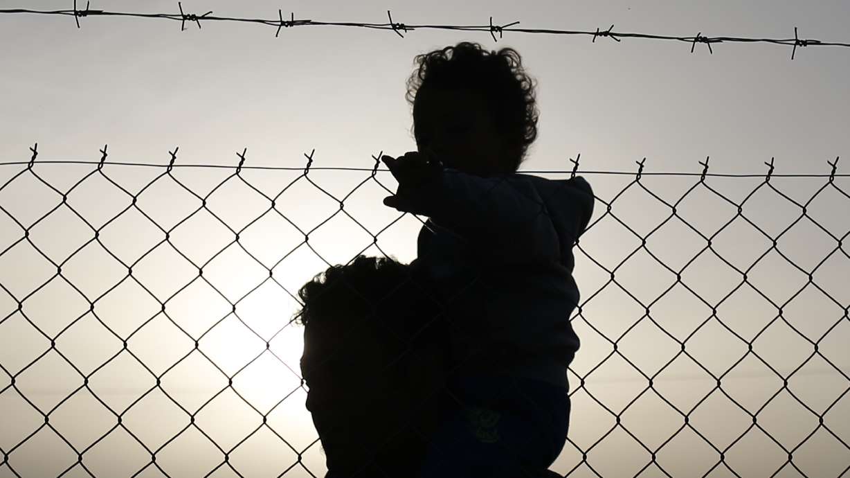 Greece: Refugee protests at border, islands