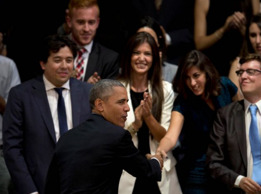 LO ULTIMO: Obama baila tango durante cena en Argentina