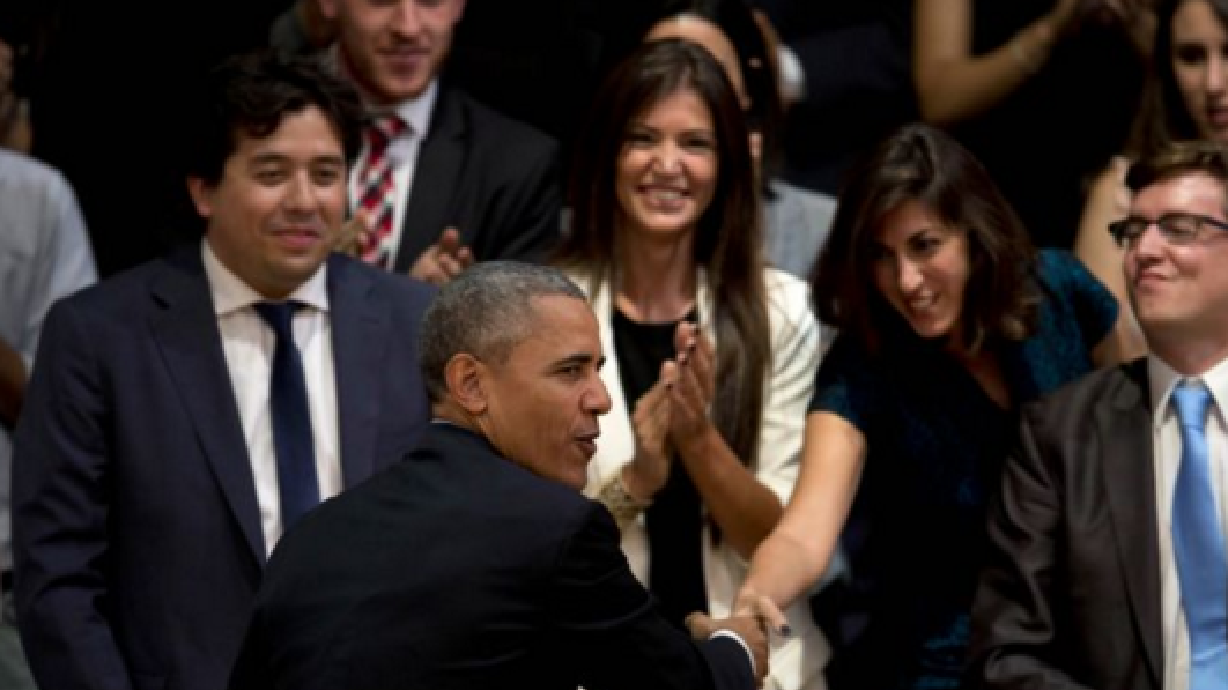 LO ULTIMO: Obama baila tango durante cena en Argentina