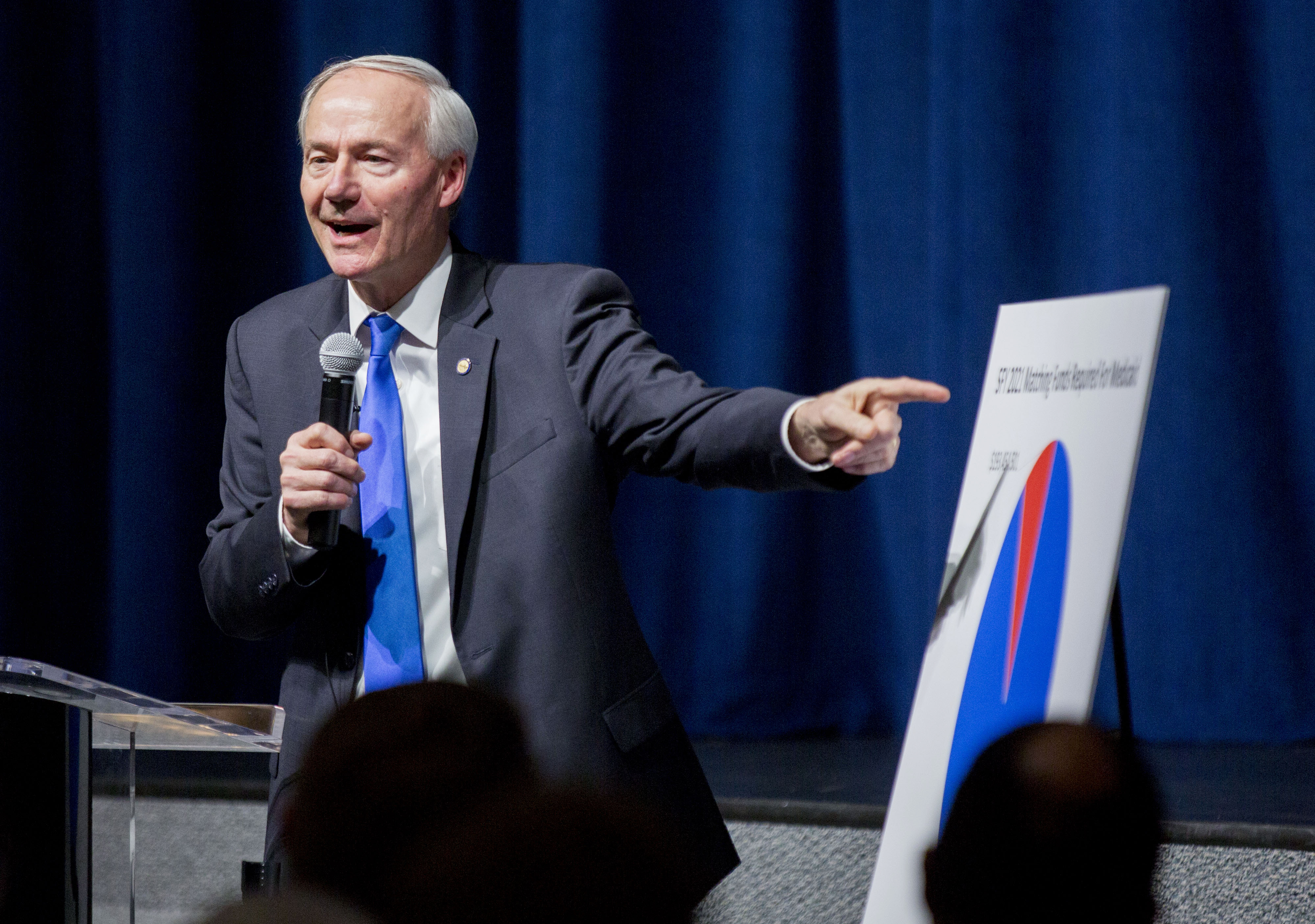 'Obamacare' foe tries to save expanded Medicaid in Arkansas