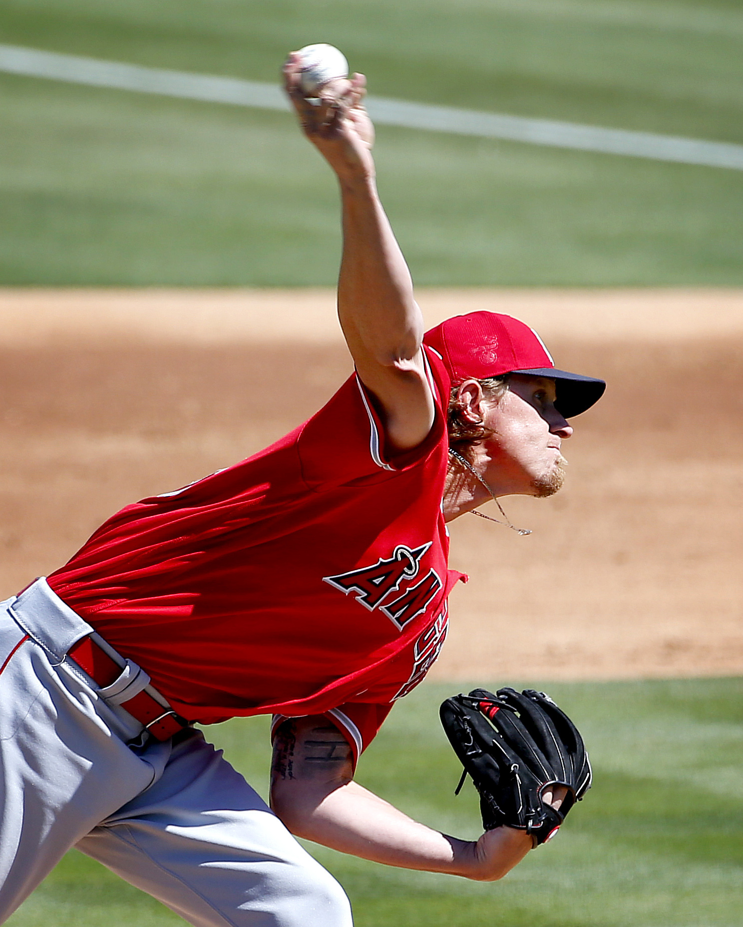 Weaver back on mound for Angels in 11-3 win over A's