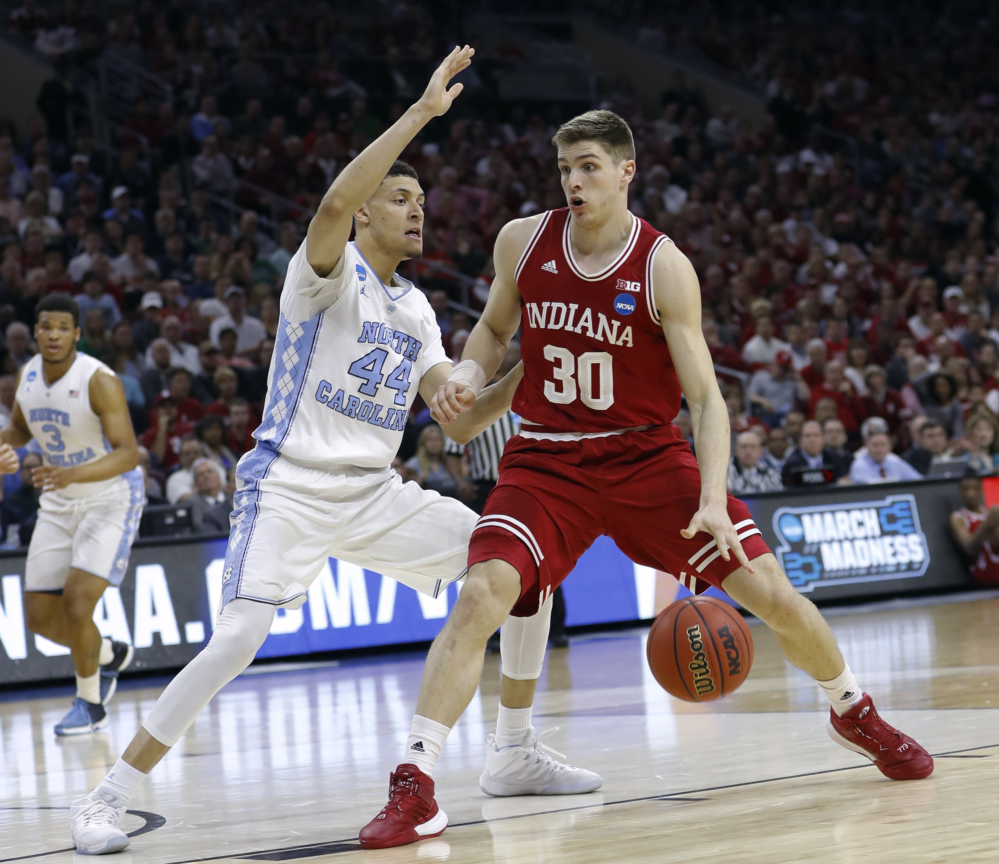 North Carolina runs away from Indiana, 101-86, in Sweet 16