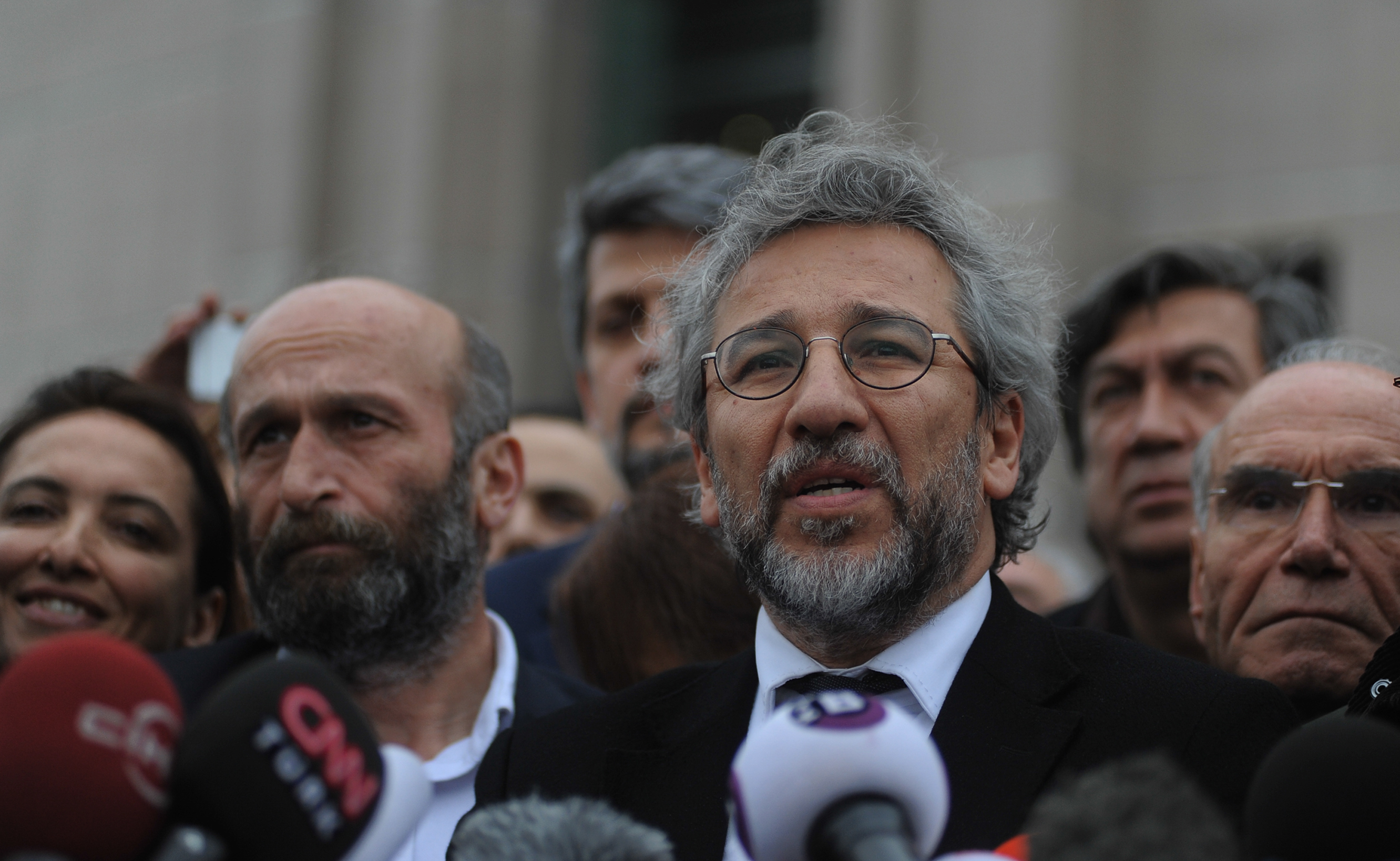 Erdogan slams diplomats for attending journalists' trial
