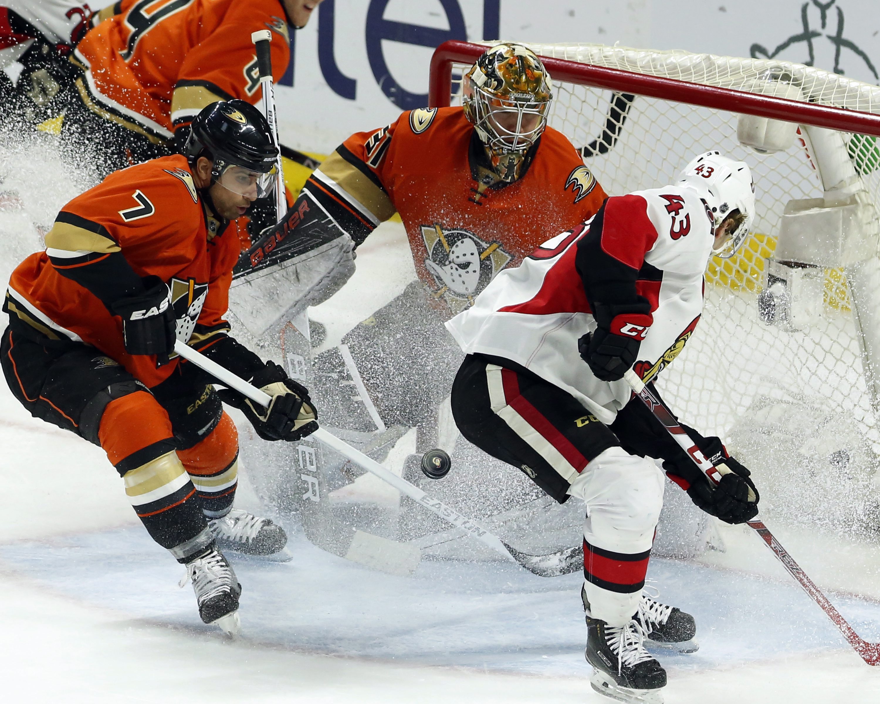 Ducks score 4 straight goals, beat Senators in OT 4-3