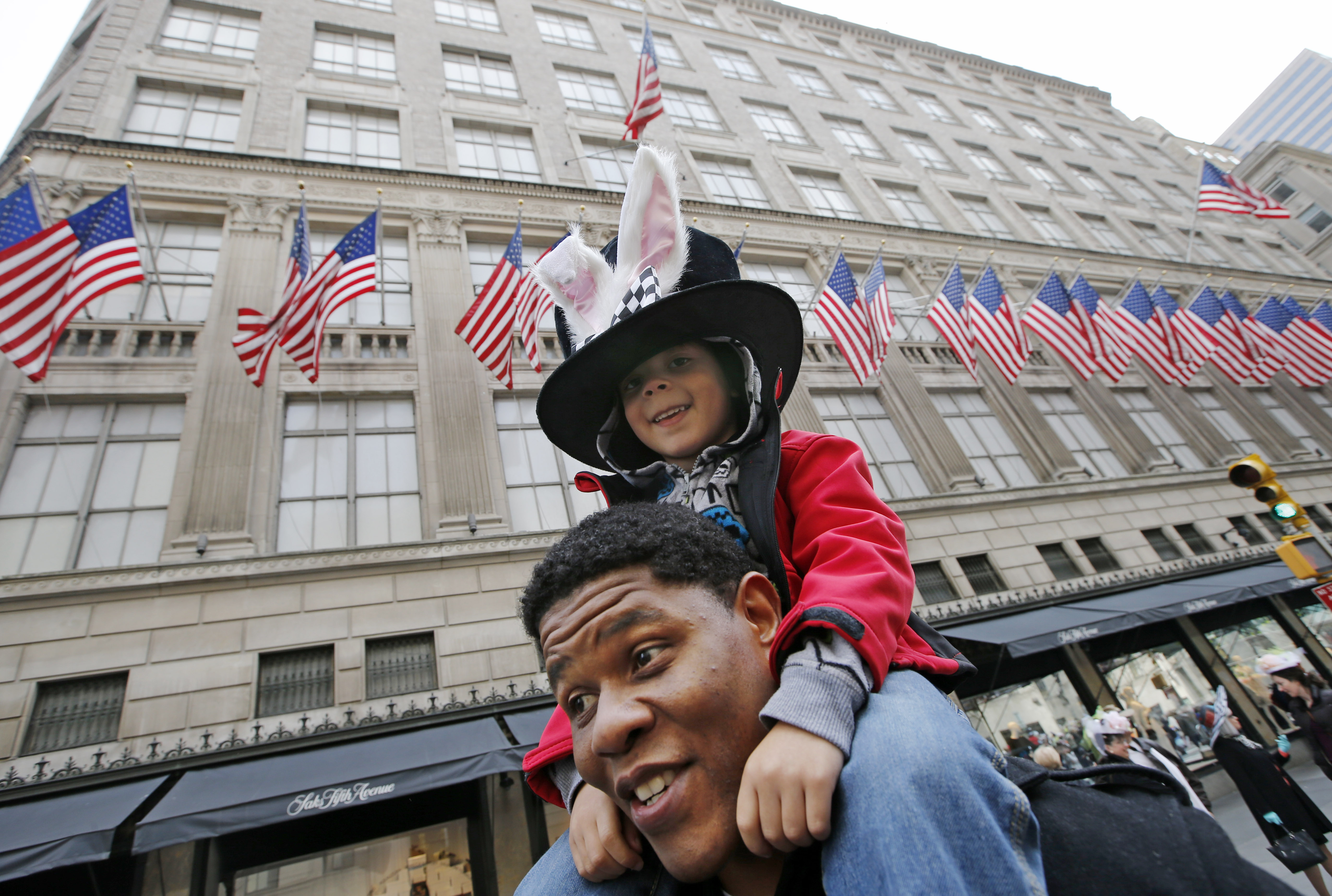 Creative hats, costumes at NYC's Easter Parade