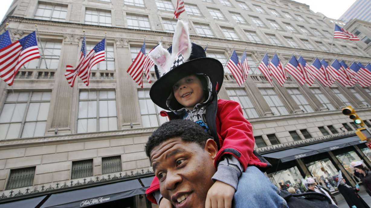 Creative hats, costumes at NYC's Easter Parade