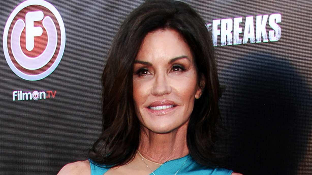 Janice Dickinson vows to fight back against breast cancer