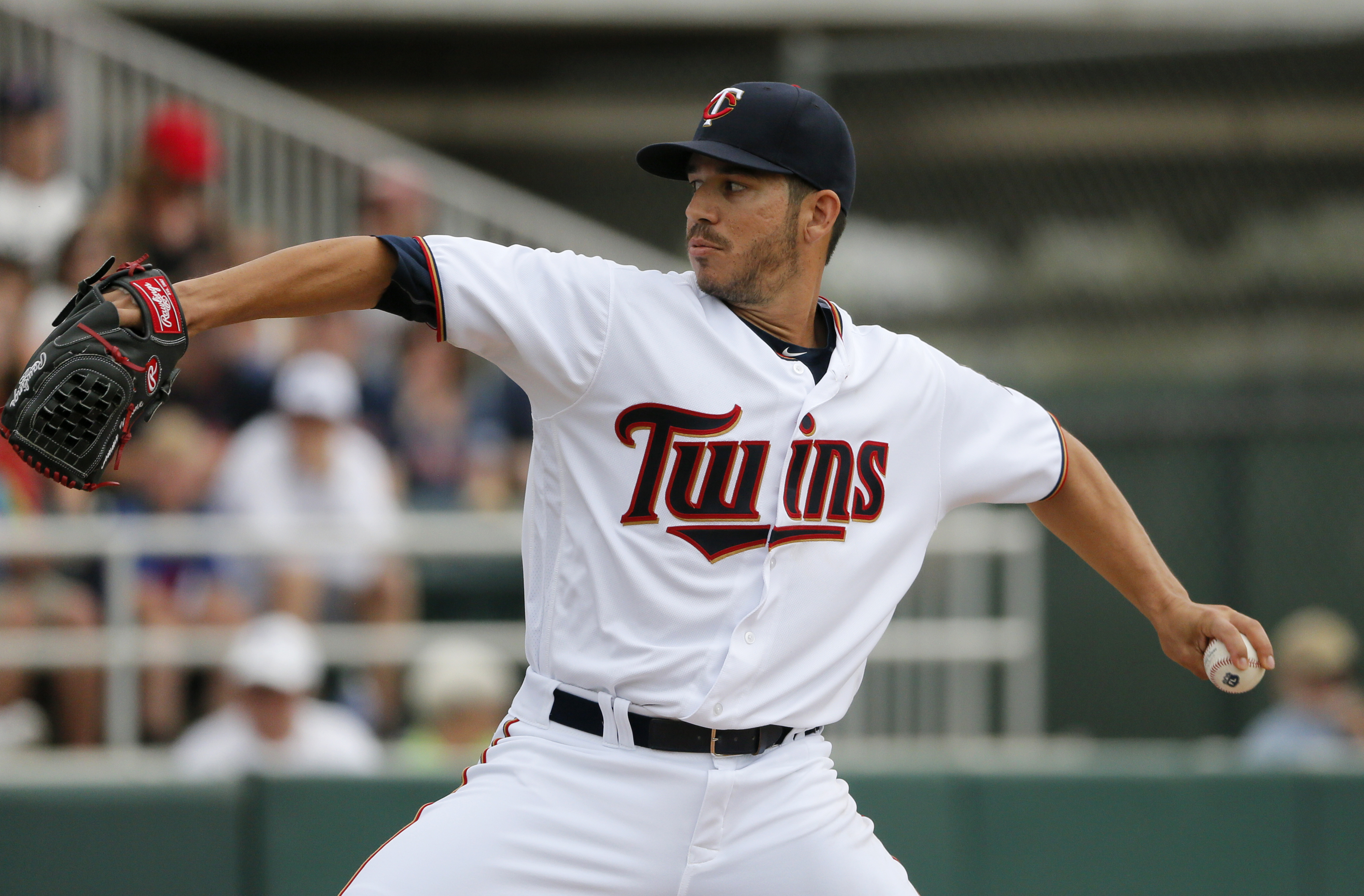 Dozier, Sano homer, Twins beat Red Sox 6-2