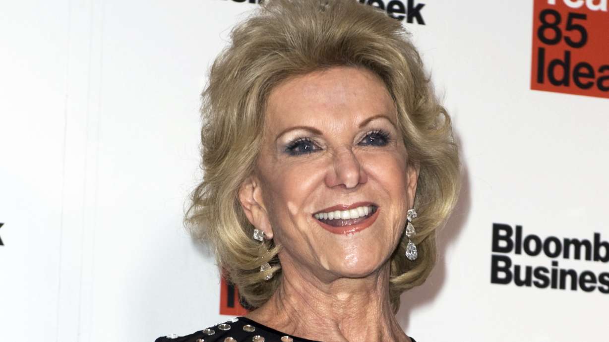 Casino mogul Wynn's ex-wife files bid for control of stock