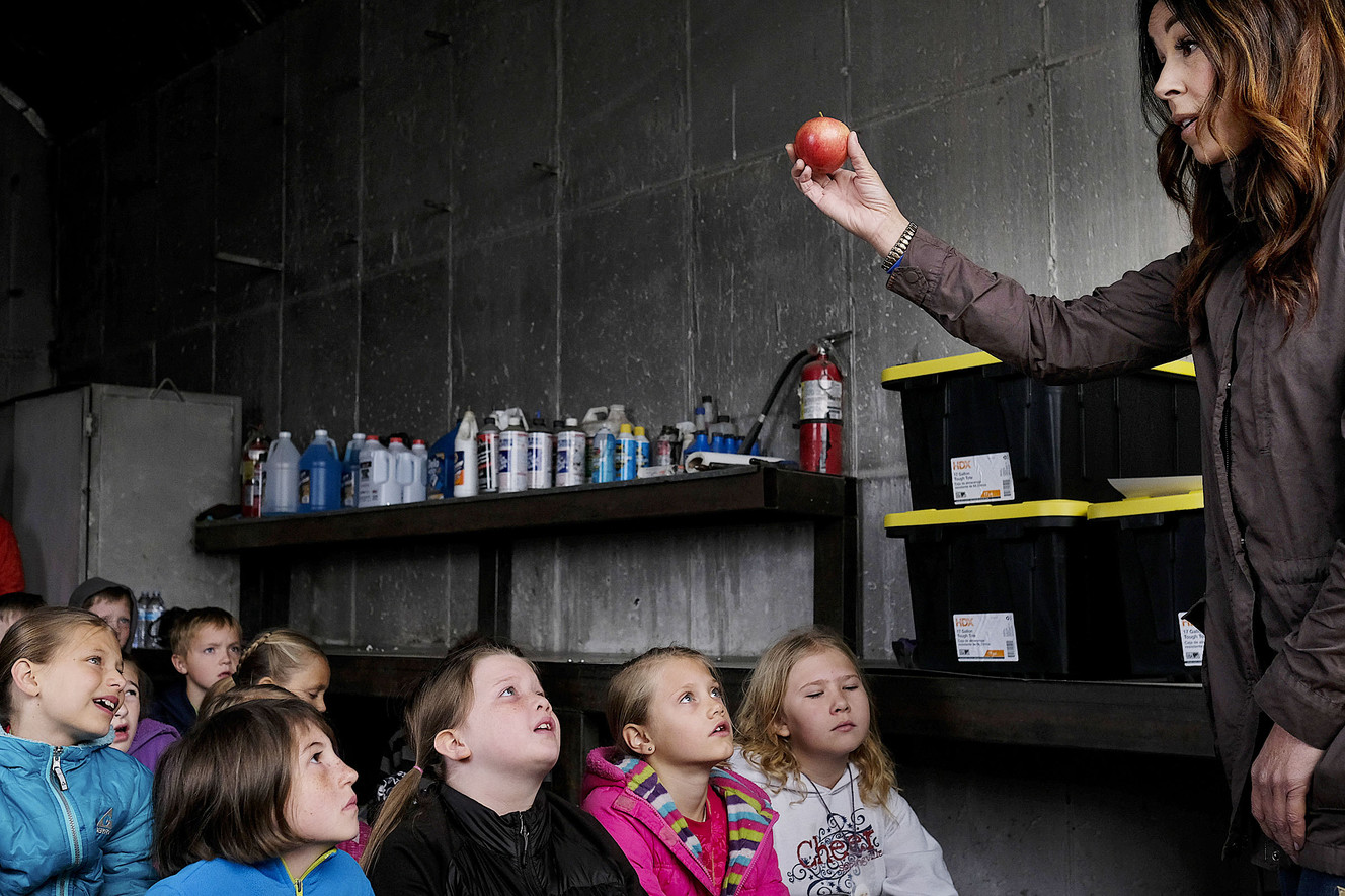Students get close-up look at Utah County agriculture