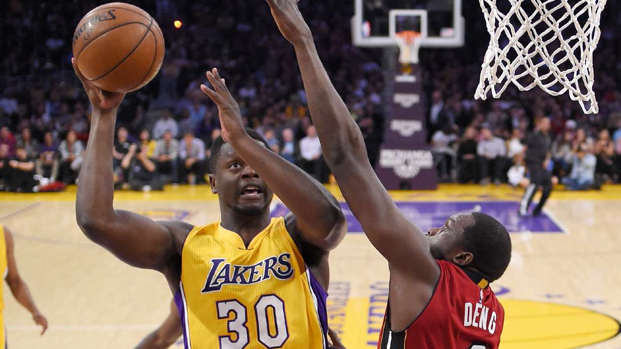 Randle hits big shot in Lakers' 102-100 OT win over Heat