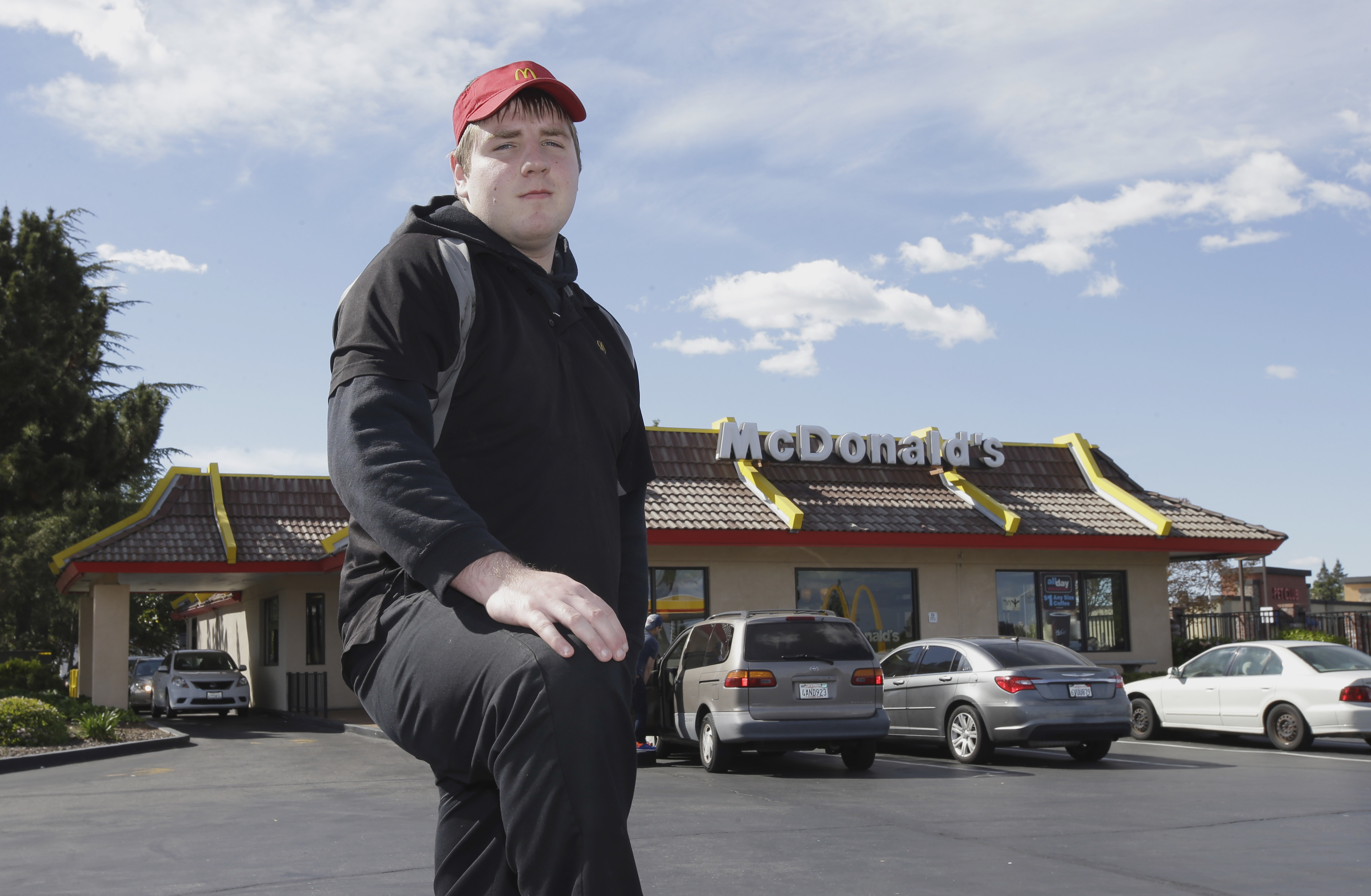 California lawmakers OK highest statewide minimum wage