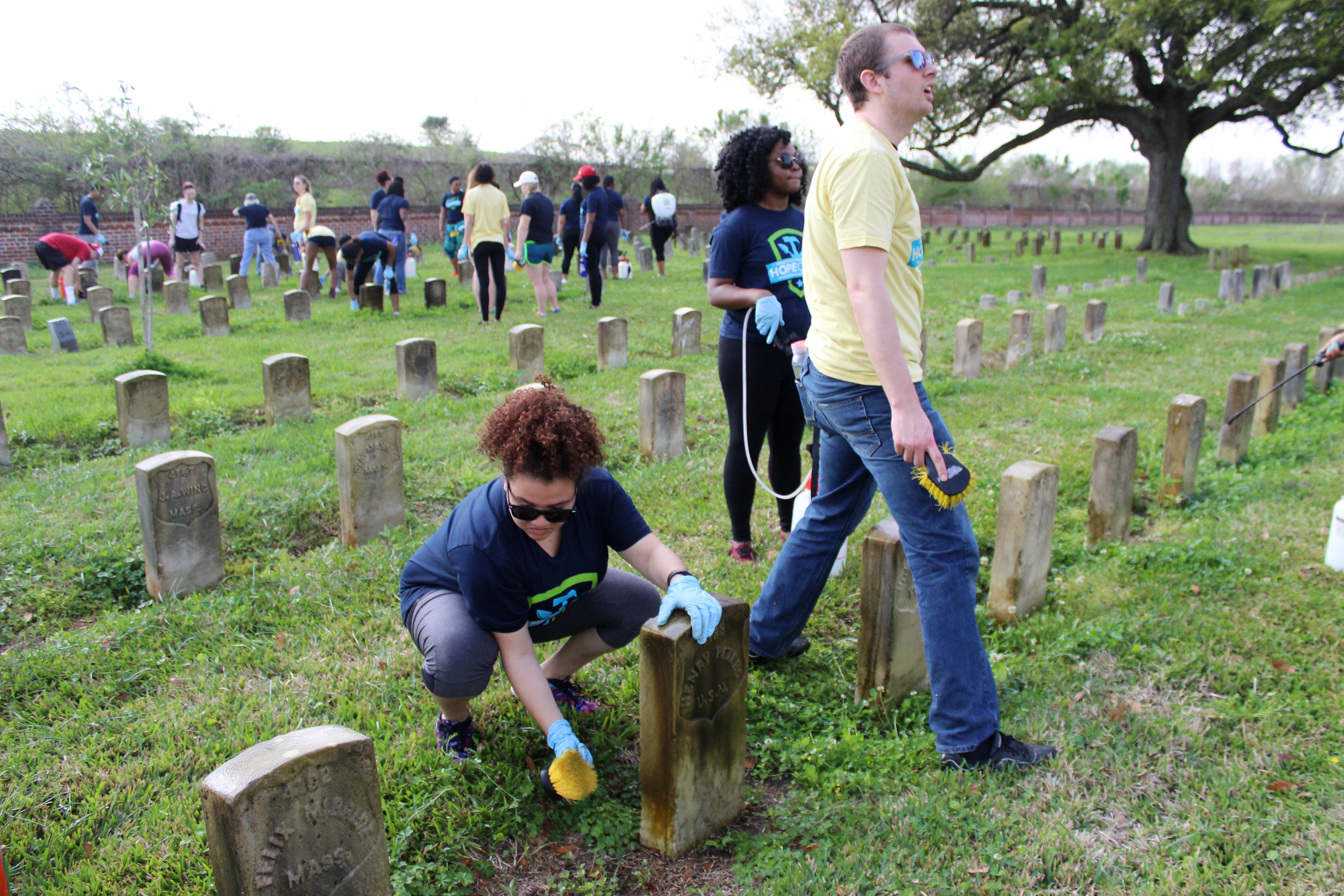 Army of volunteers helps restore historic Civil War cemetery