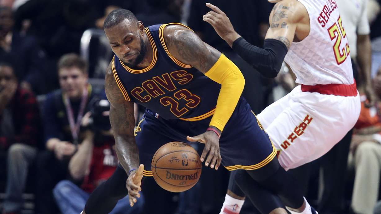 LeBron James' 29 points lead Cavs past Hawks, 110-108 in OT