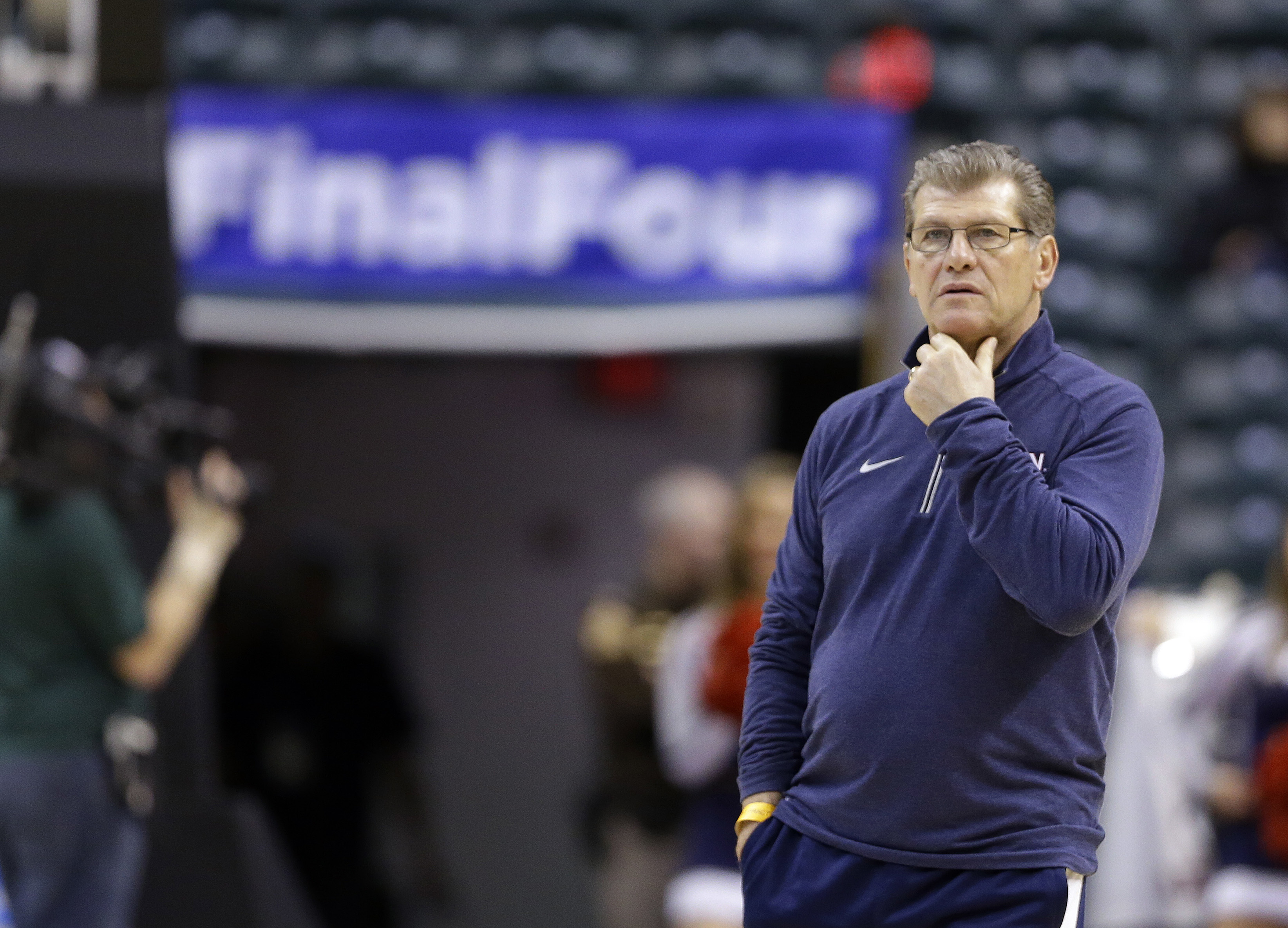 UConn's Geno Auriemma wins AP Coach of the Year for 8th time