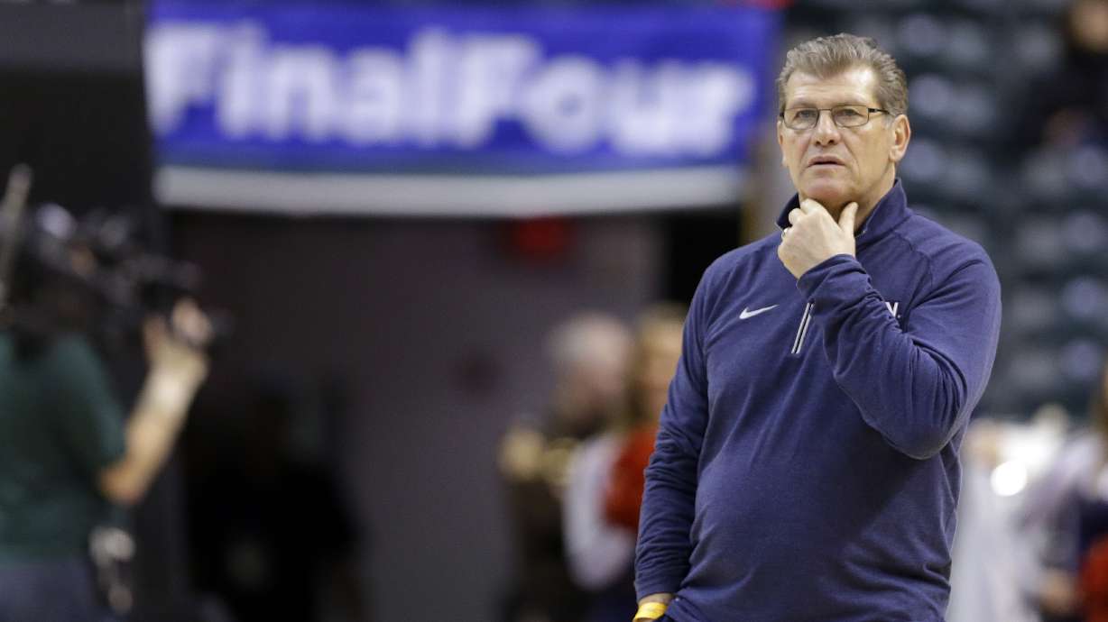 UConn's Geno Auriemma wins AP Coach of the Year for 8th time