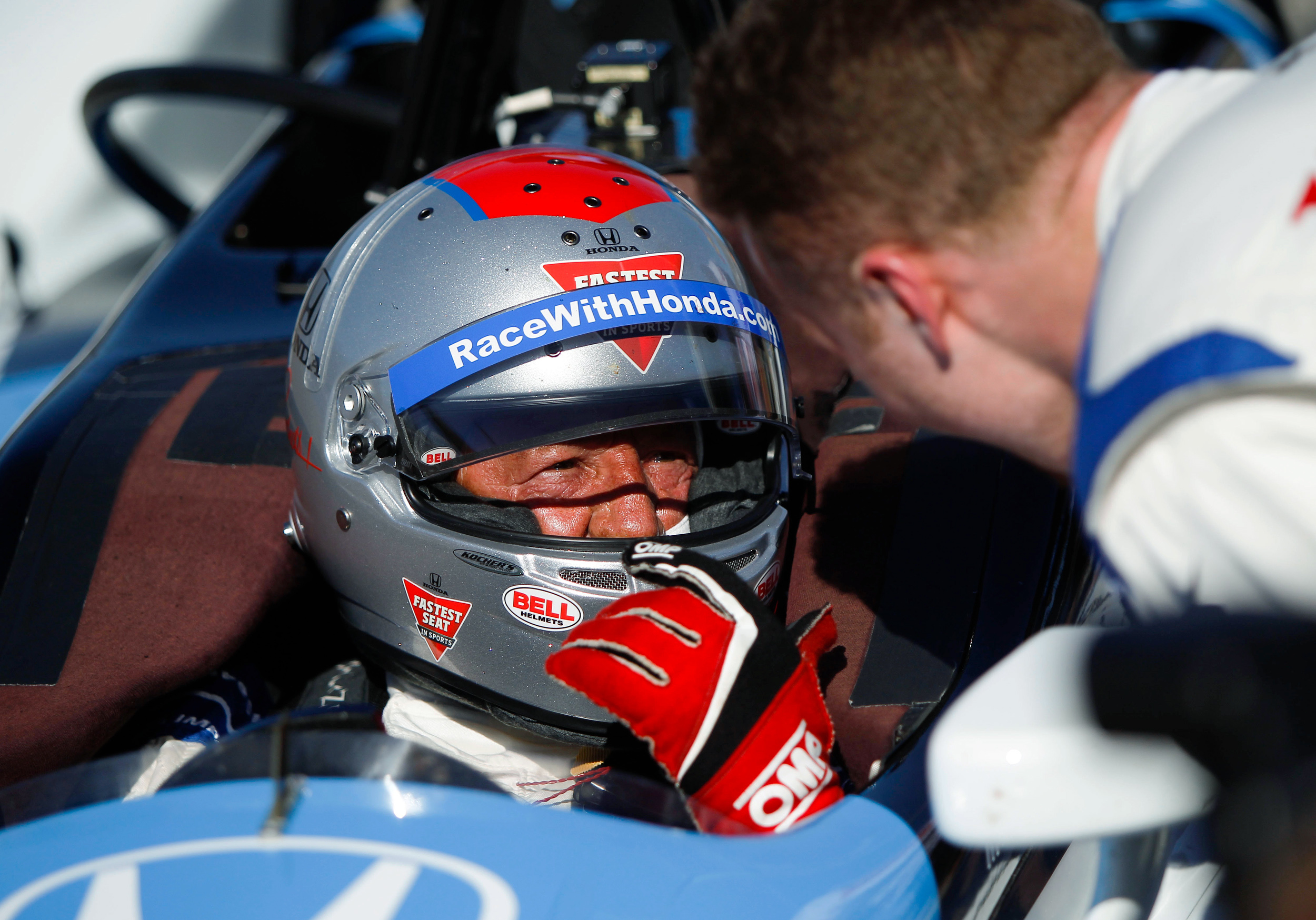 Dixon dominates in IndyCar's return to Phoenix in 11 years