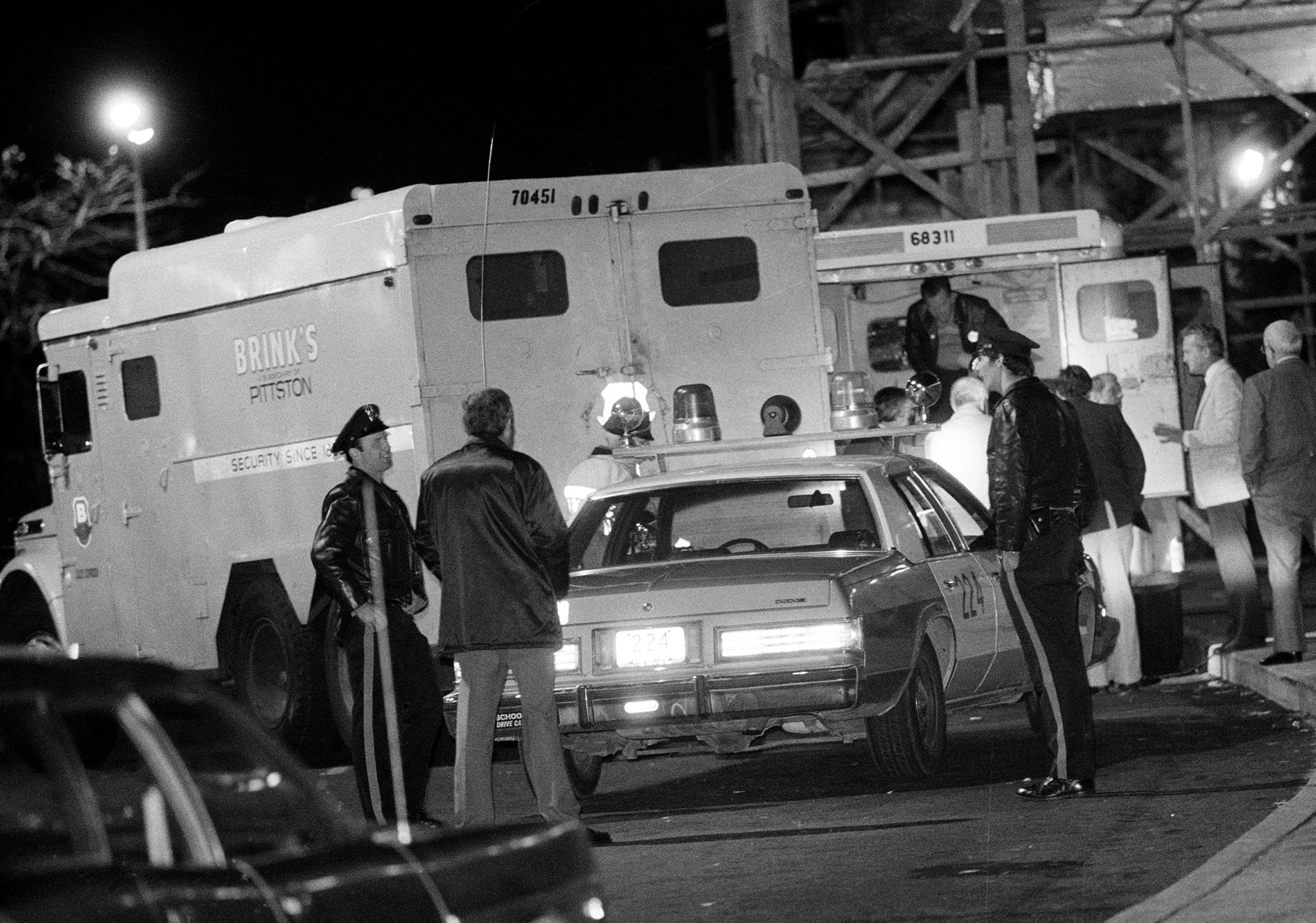 Tupac's stepfather up for parole in killings, Brinks heist