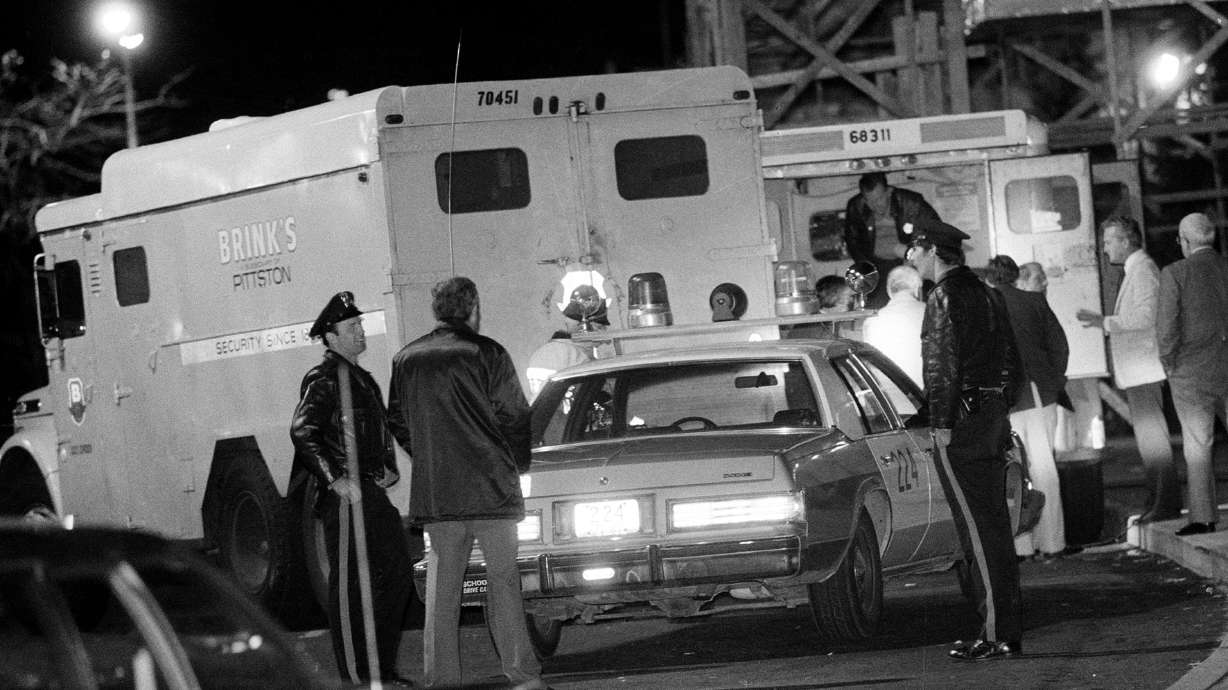 Tupac's stepfather up for parole in killings, Brinks heist